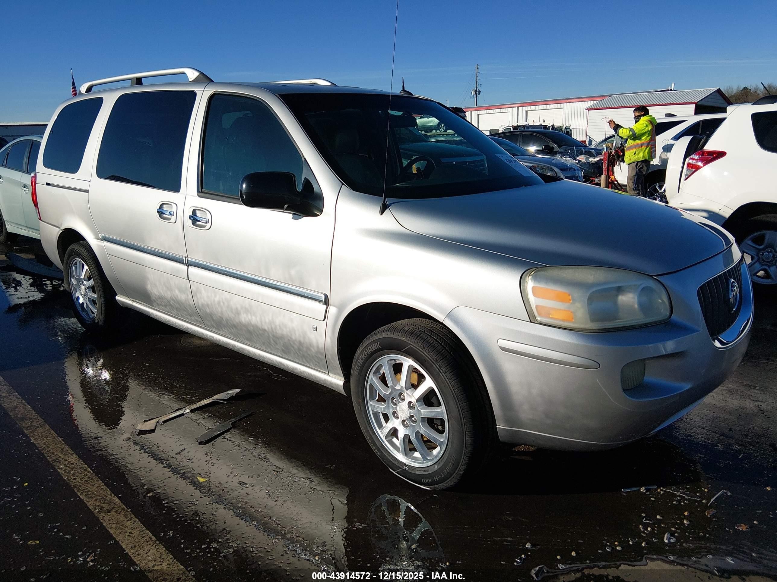 2006 Buick Terraza CXL, VIN 5GADV33LX6D230917 — Бок