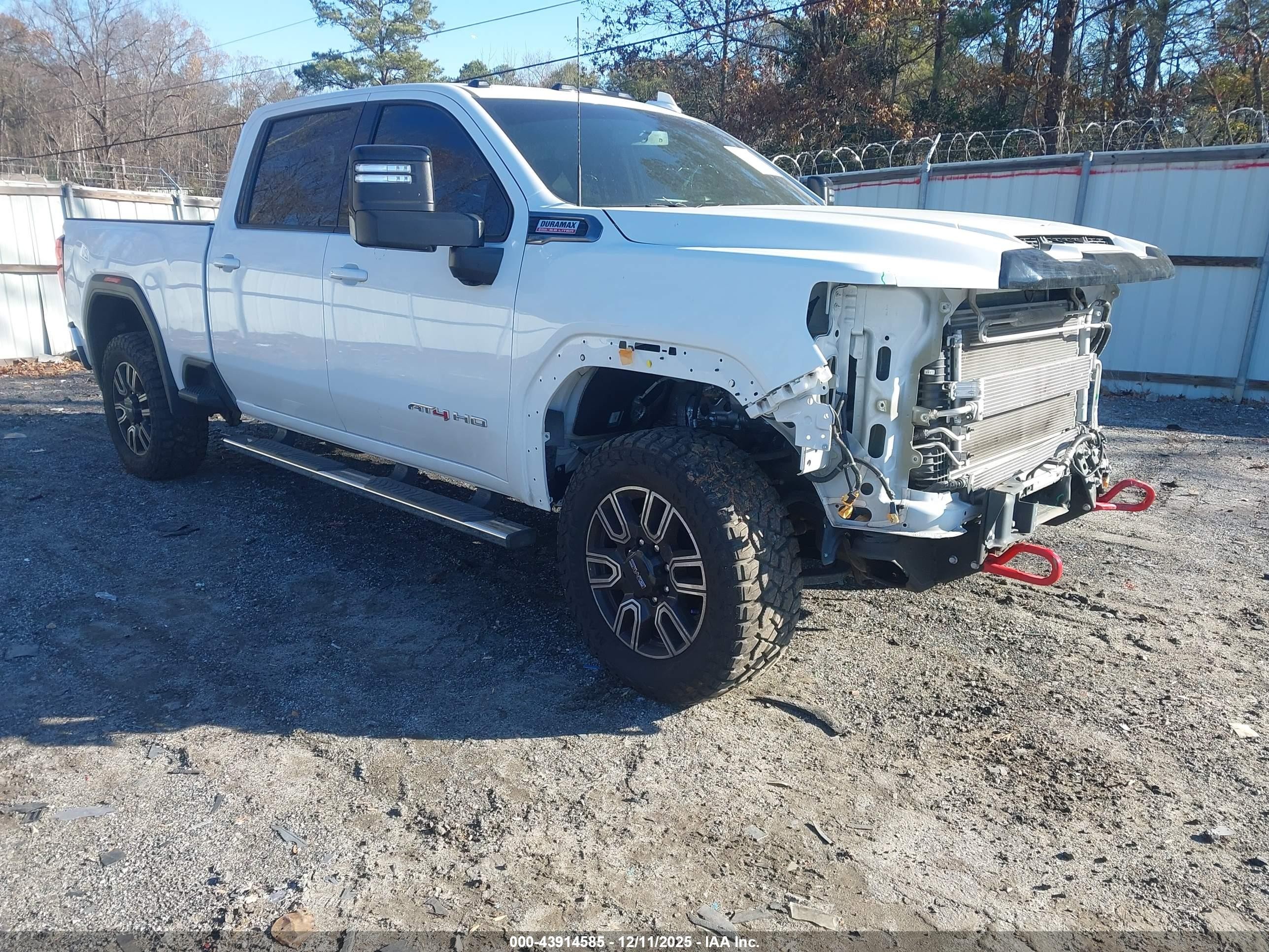 2023 GMC Sierra 2500HD AT4, VIN 1GT19PEY5PF123799 — Front end