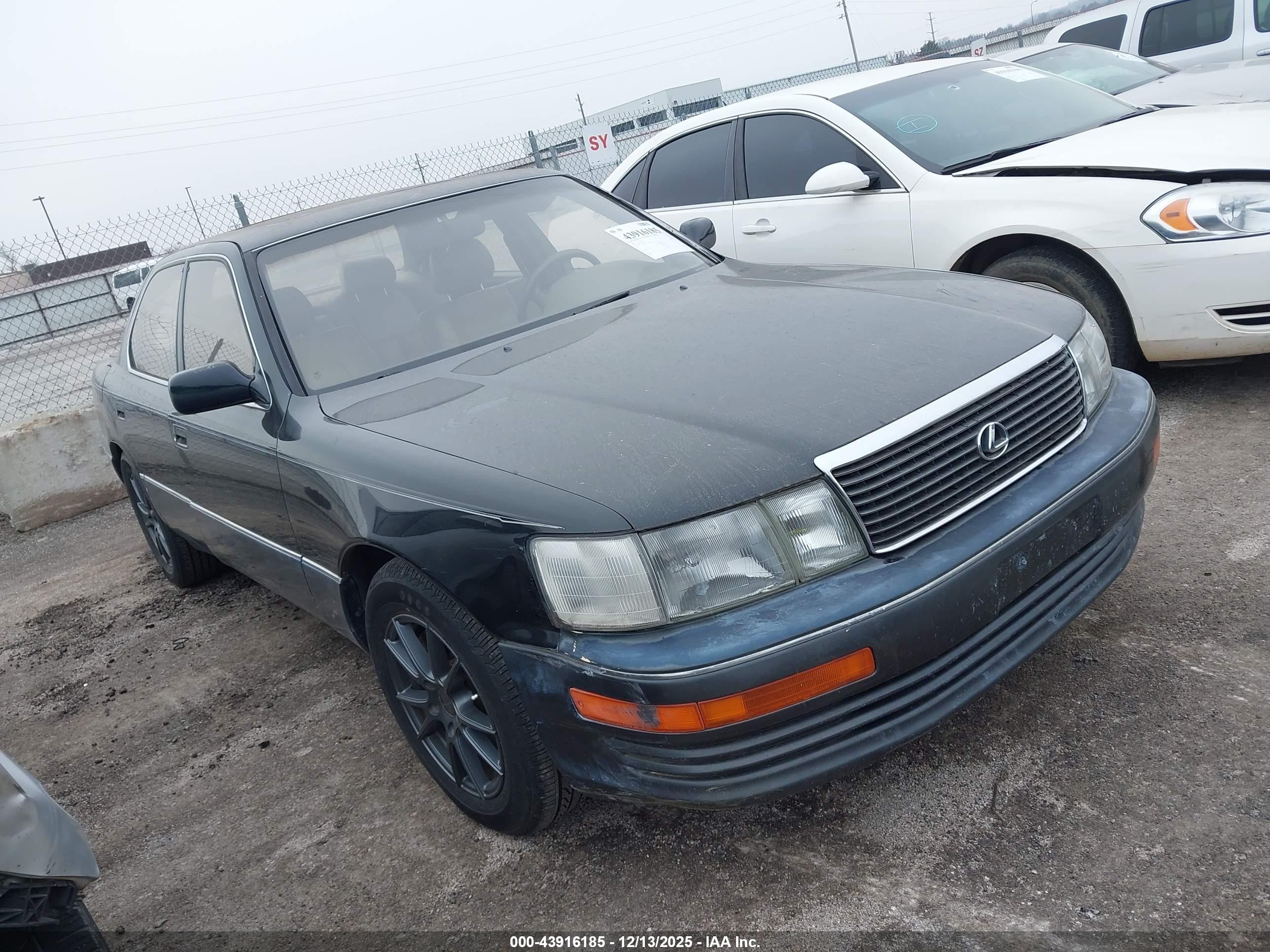 1994 Lexus LS 400, VIN JT8UF11E9R0211547 — Normal wear