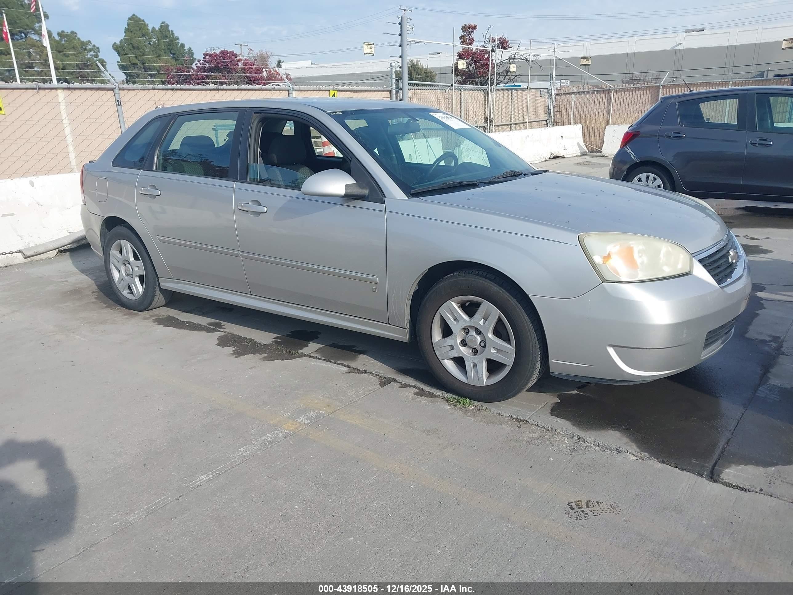 2006 Chevrolet Malibu Maxx LT, VIN 1G1ZT61816F144869 — Rear end