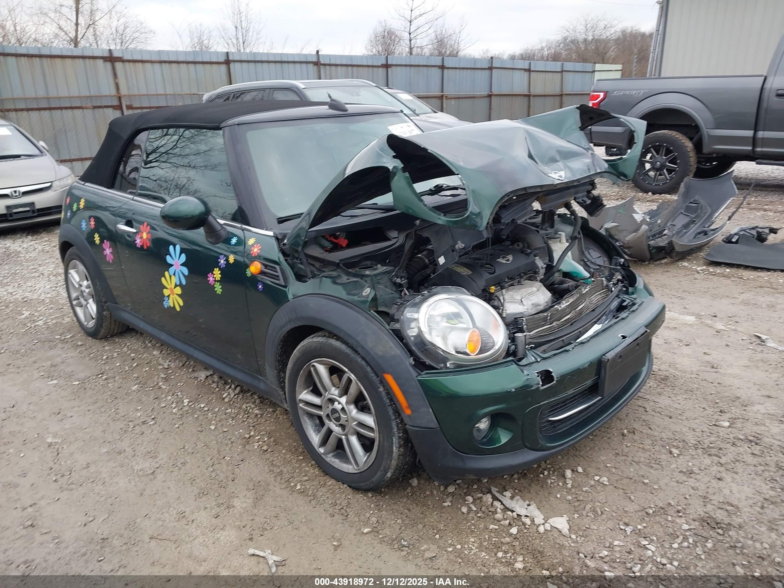2012 MINI Convertible, VIN WMWZN3C51CT135005 — Front end