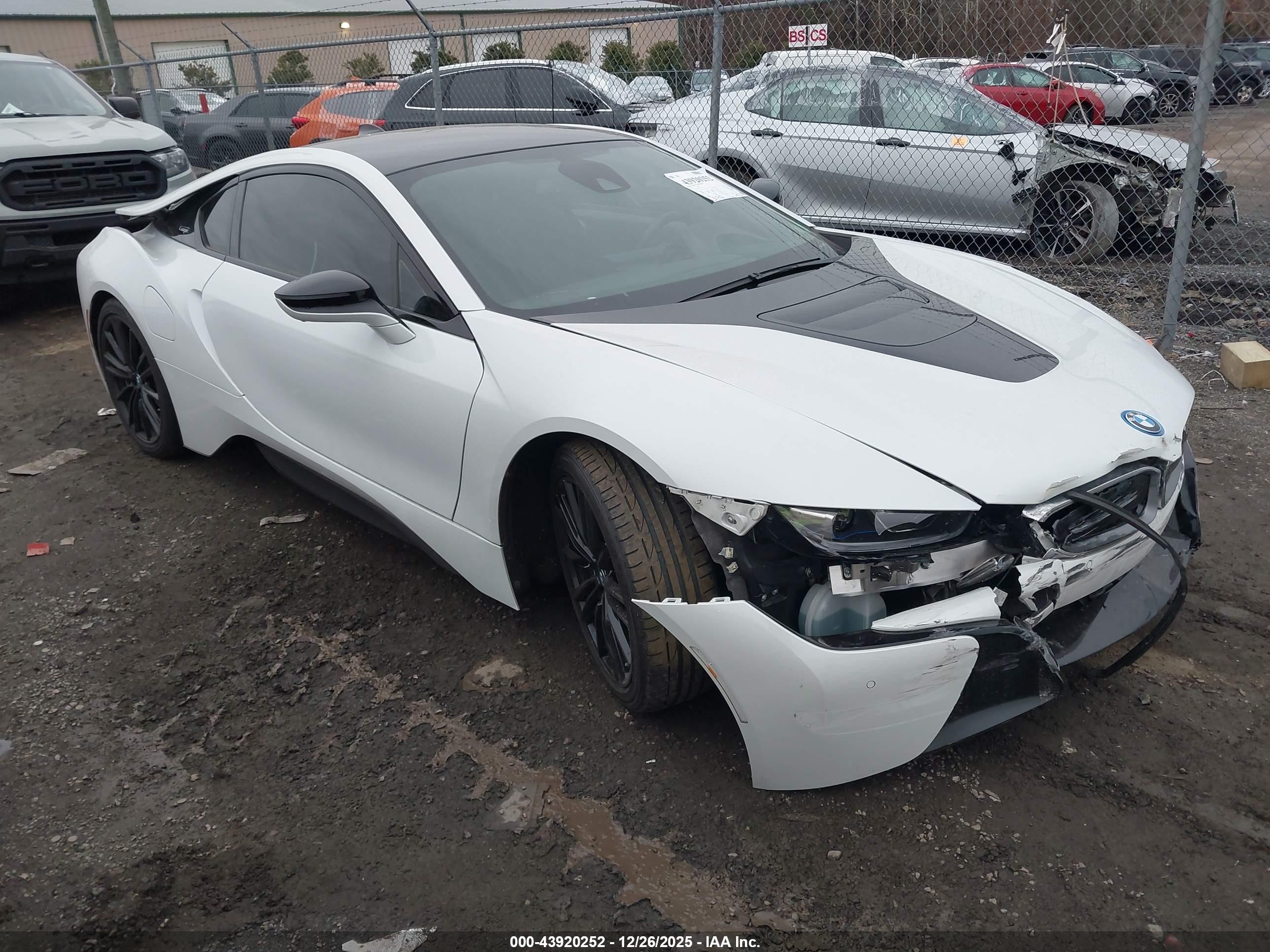 2019 BMW i8, VIN WBY2Z4C51K7D73699 — Front end