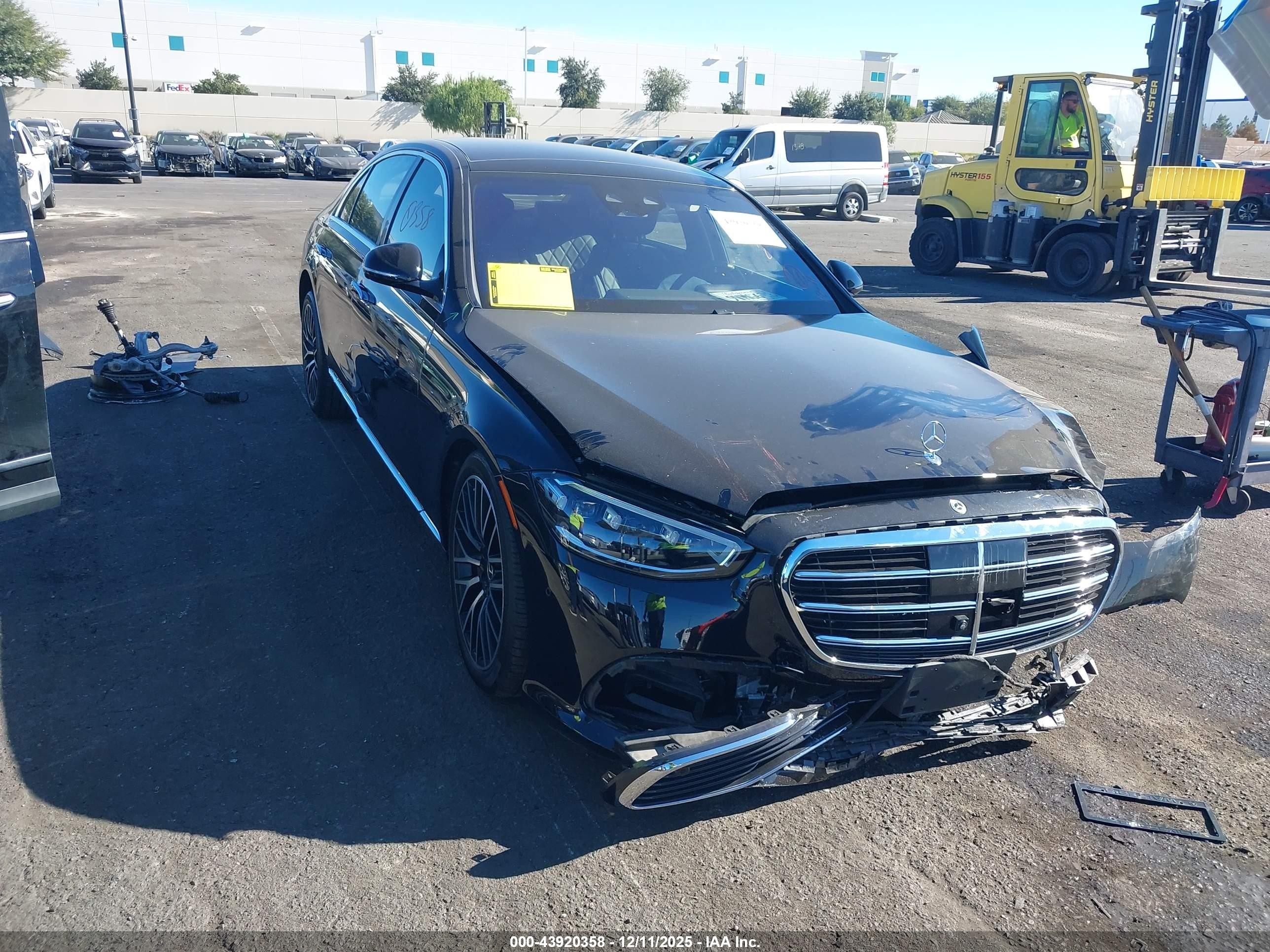 2025 Mercedes-Benz S 580, VIN W1K6G7GB7SA317458 — Front end
