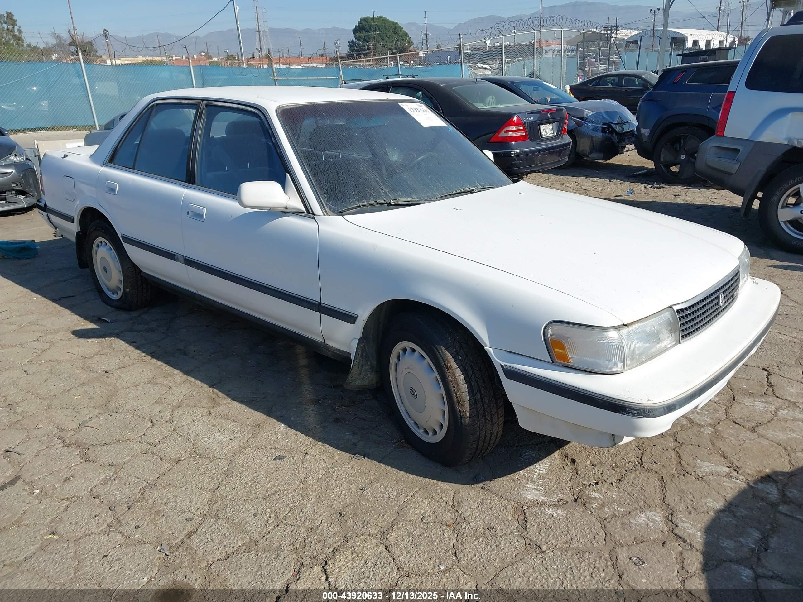 1989 Toyota Cressida, VIN JT2MX83E0K0031778 — Normal wear