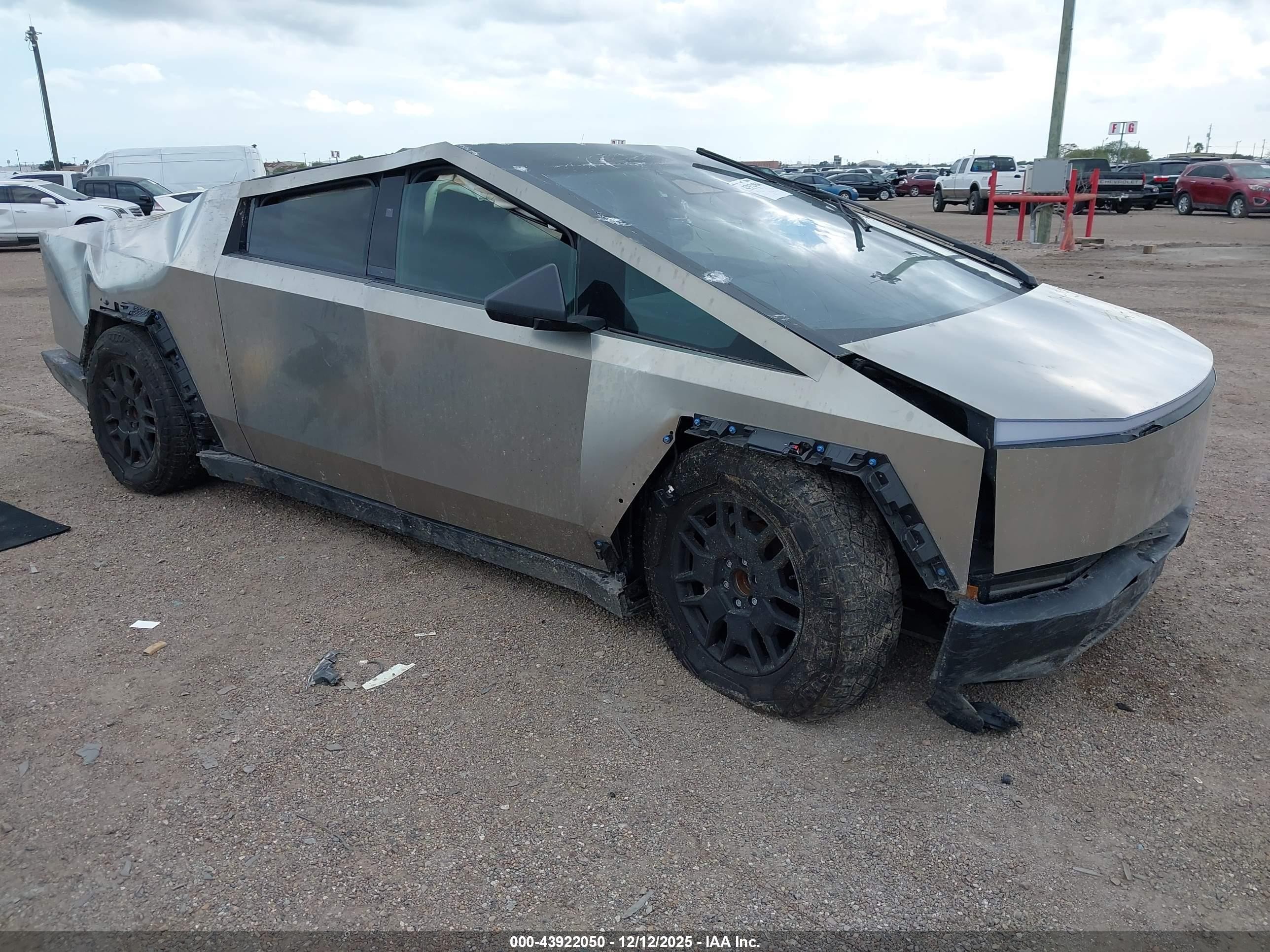 2024 Tesla Cybertruck Cyberbeast, VIN 7G2CEHEE4RA047686 — Rollover