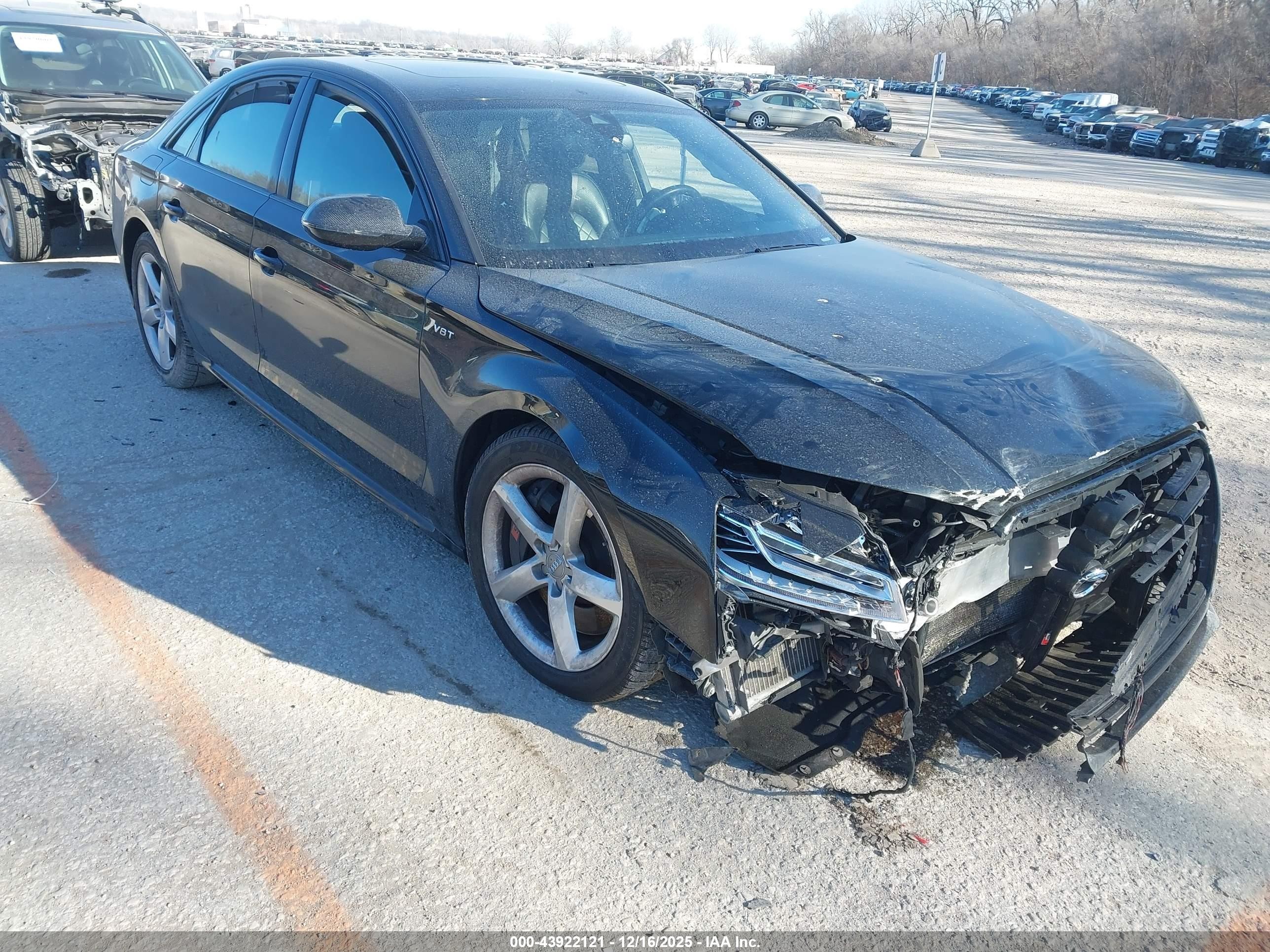 2017 Audi S8, VIN WUAJ5AFD1HN900820 — Front end