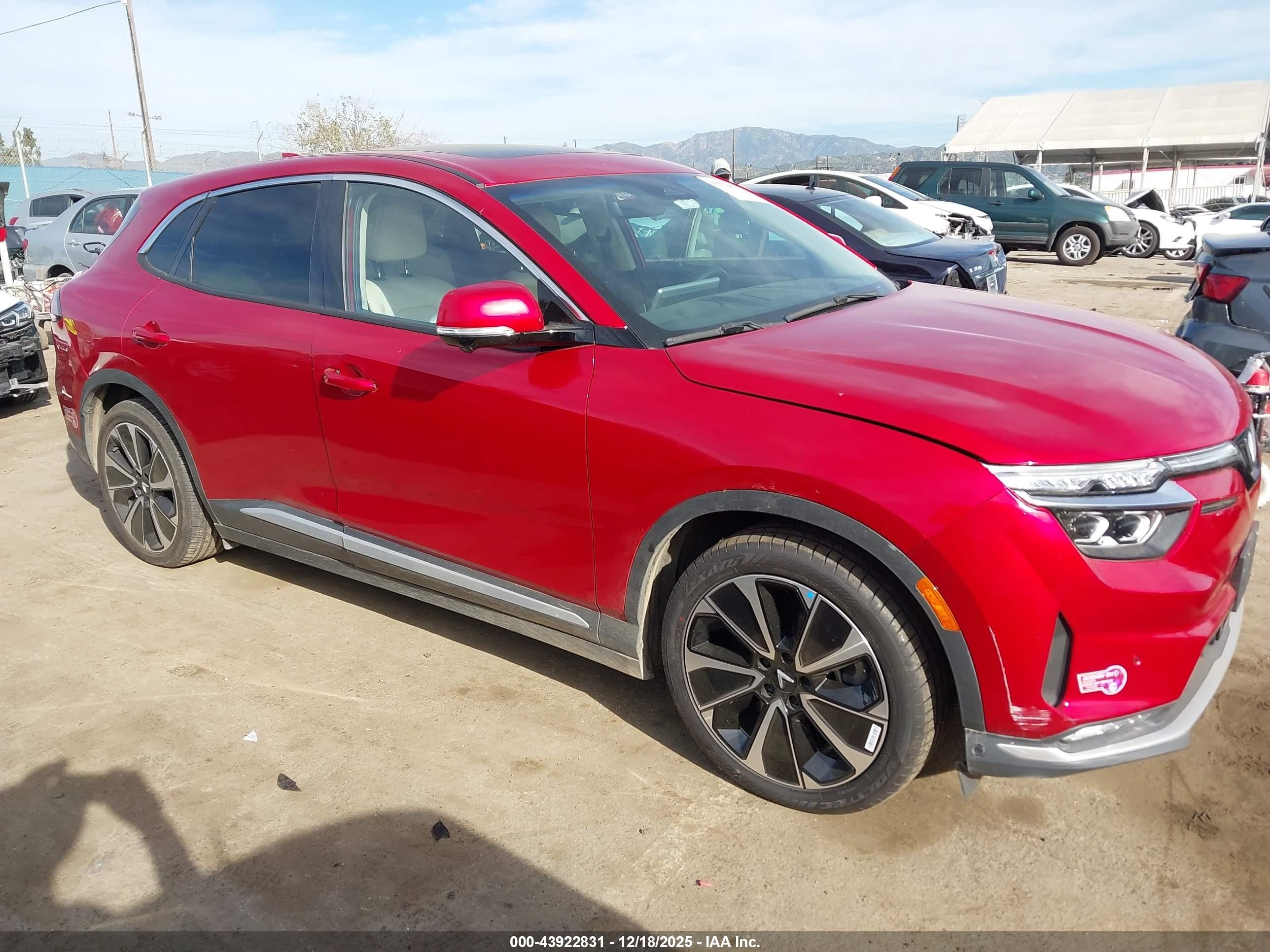 2023 VinFast VF 8 Plus, VIN RLLV1AFA3PH001492 — Front end