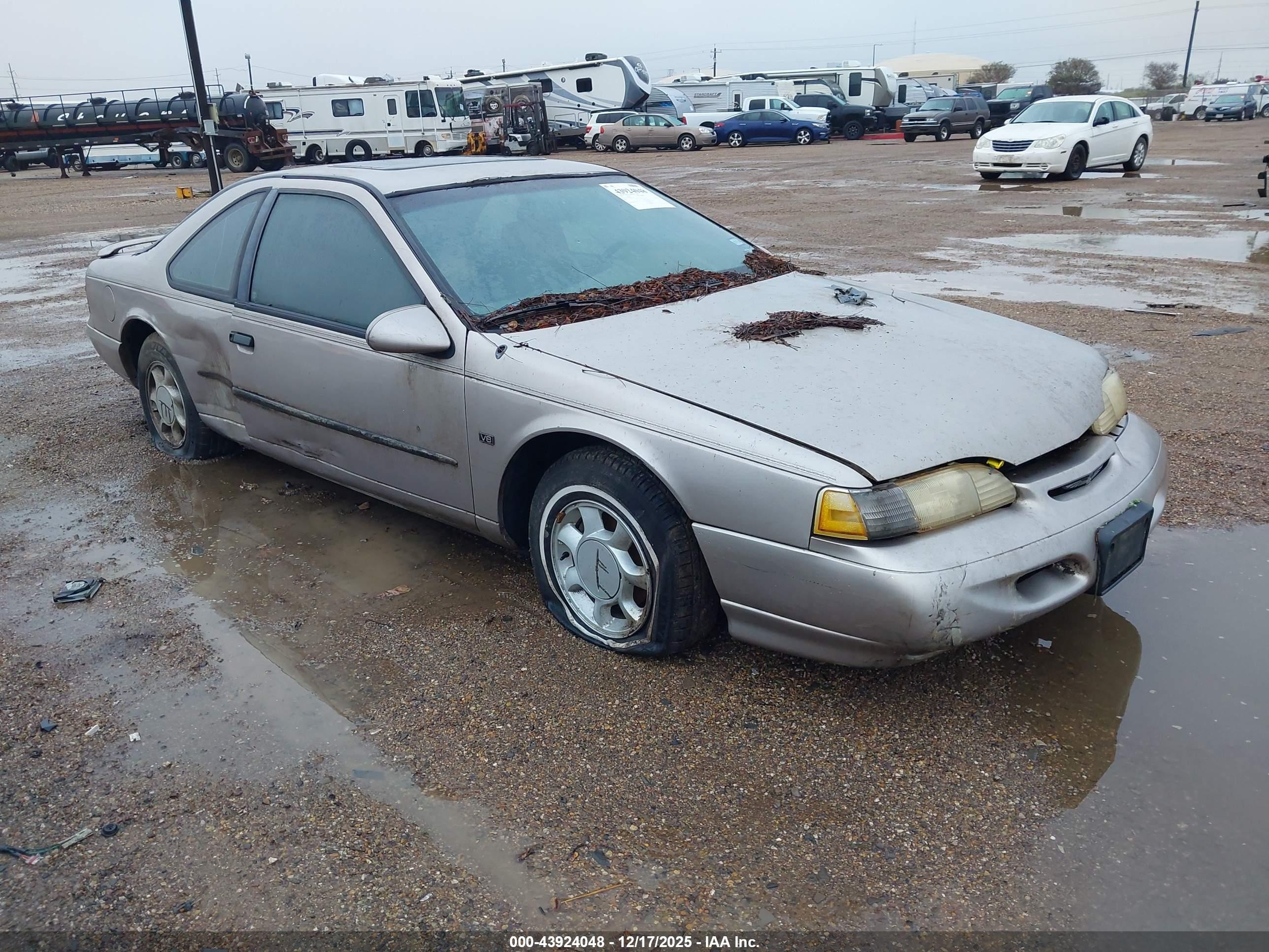 1995 Ford Thunderbird LX, VIN 1FALP62W2SH205181 — All over
