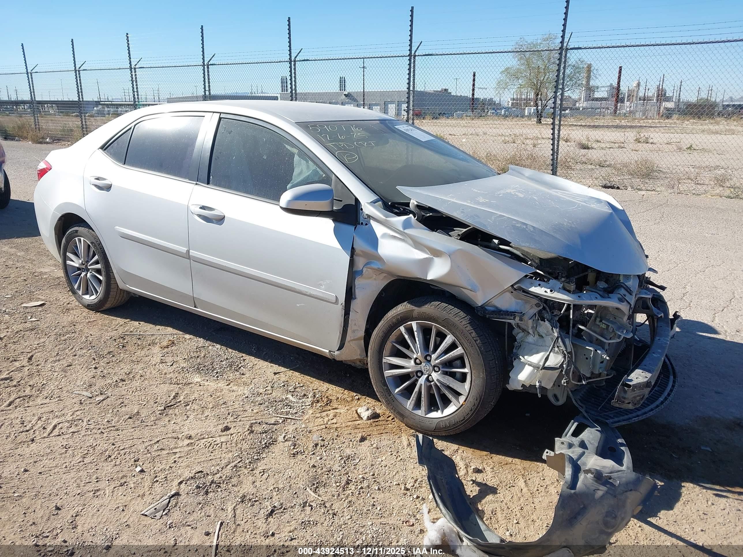 2014 Toyota Corolla LE, VIN 5YFBURHE1EP035046 — Front end