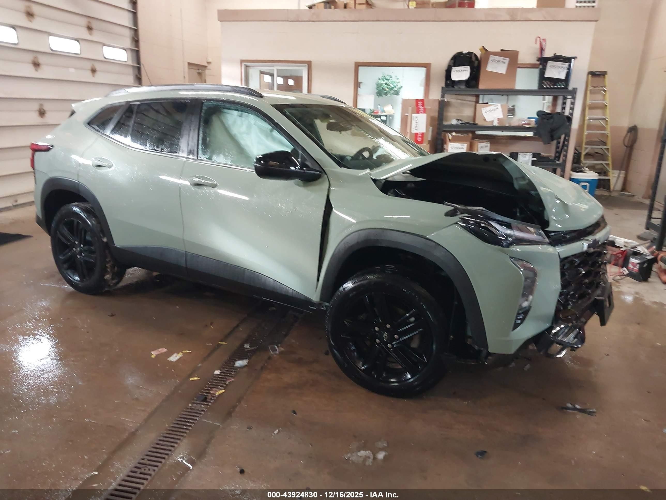 2025 Chevrolet Trax ACTIV, VIN KL77LKEP1SC082438 — Front end