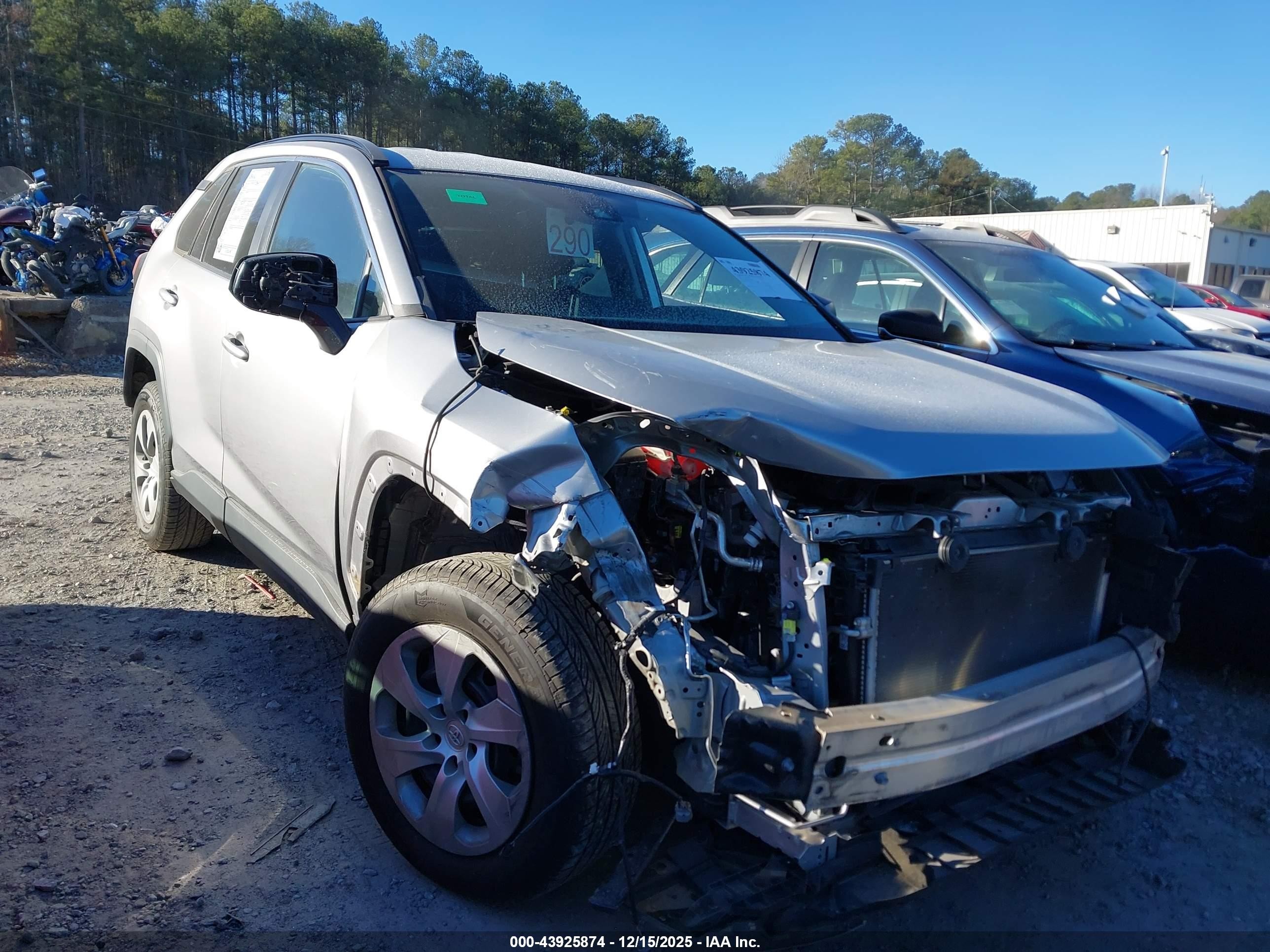 2020 Toyota RAV4 LE, VIN 2T3H1RFVXLC049828 — Front end