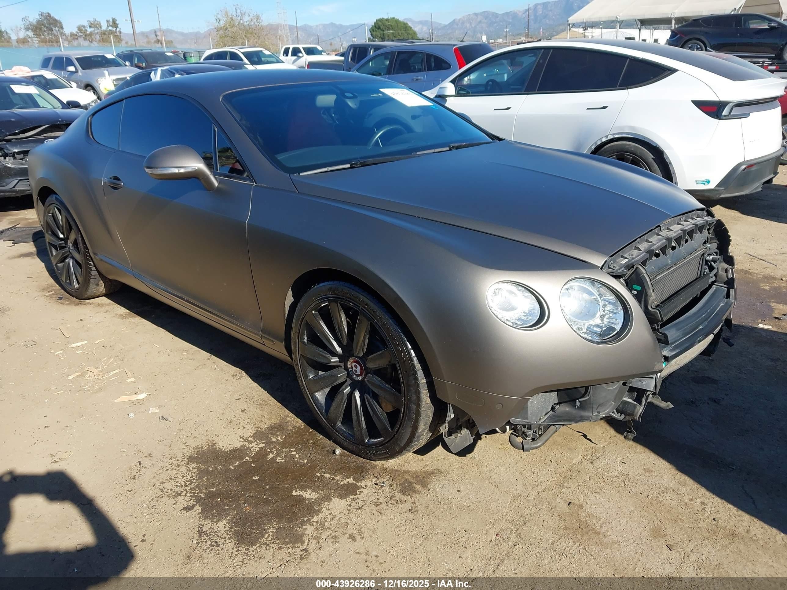 2013 Bentley Continental GT, VIN SCBFT7ZA3DC083615 — Front end
