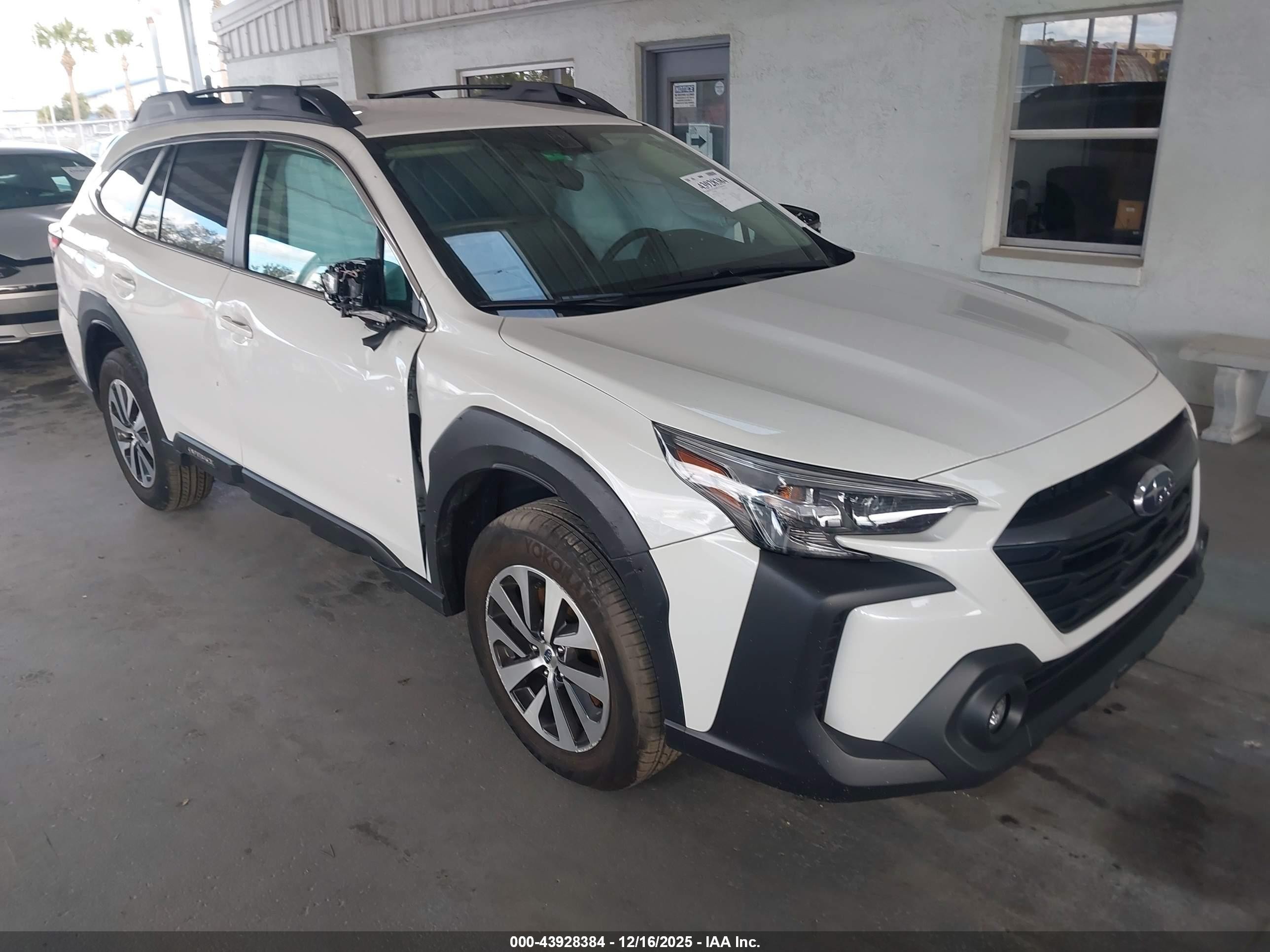 2025 Subaru Outback Premium, VIN 4S4BTADC3S3191050 — Бок