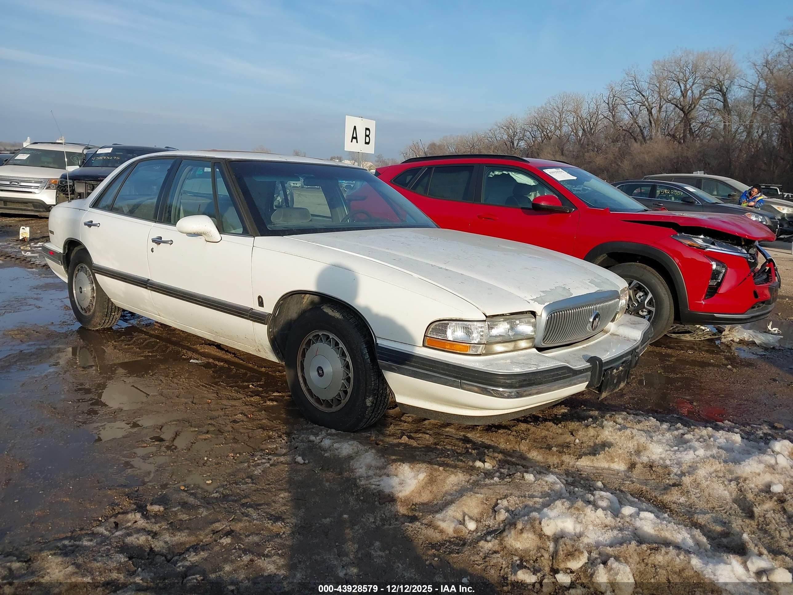 1993 Buick LeSabre 90th Anniversary Edition, VIN 1G4HP53L4PH524759 — Бок