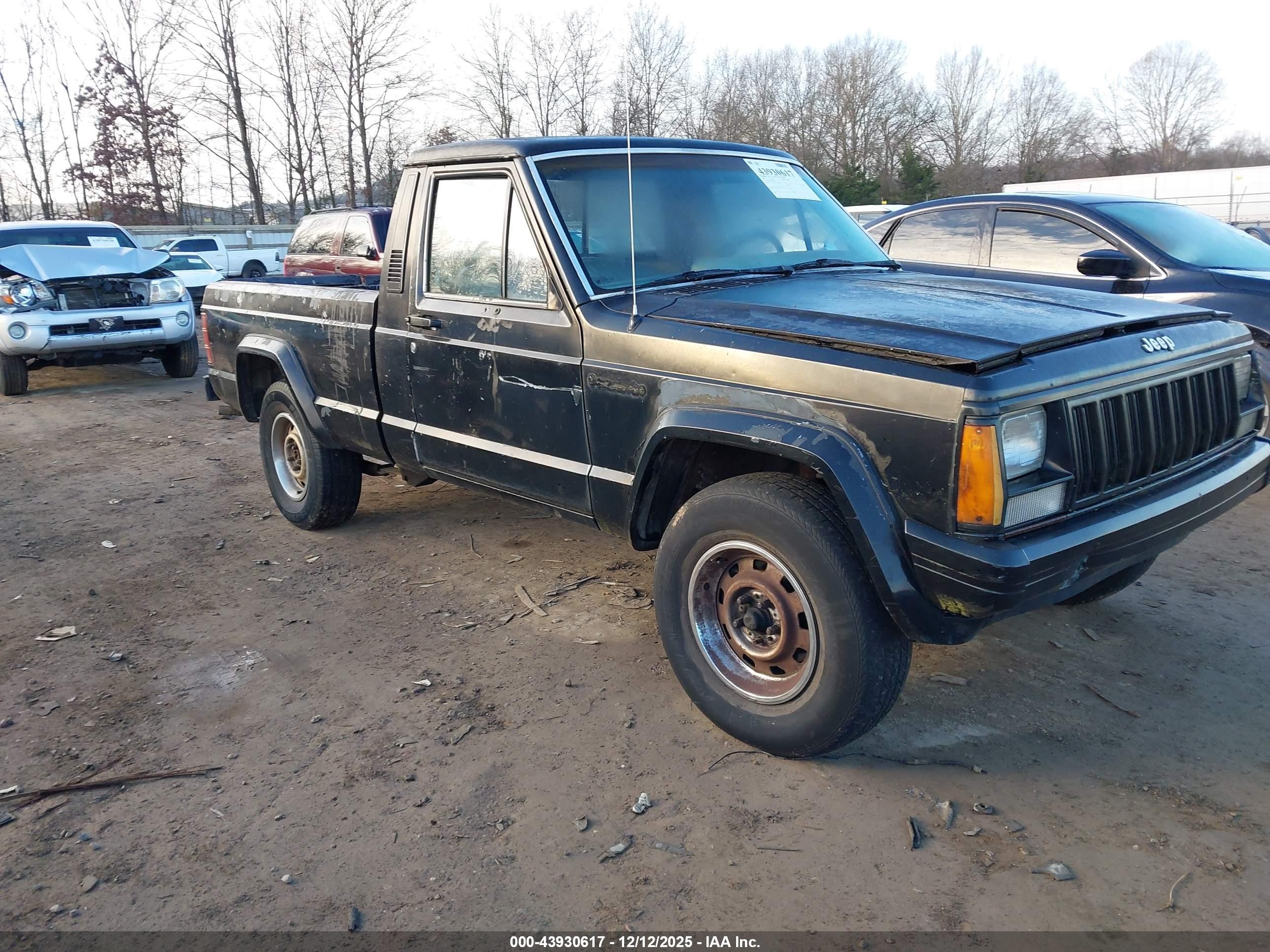 1988 Jeep Comanche, VIN 1JTMW6412JT082611 — Зад