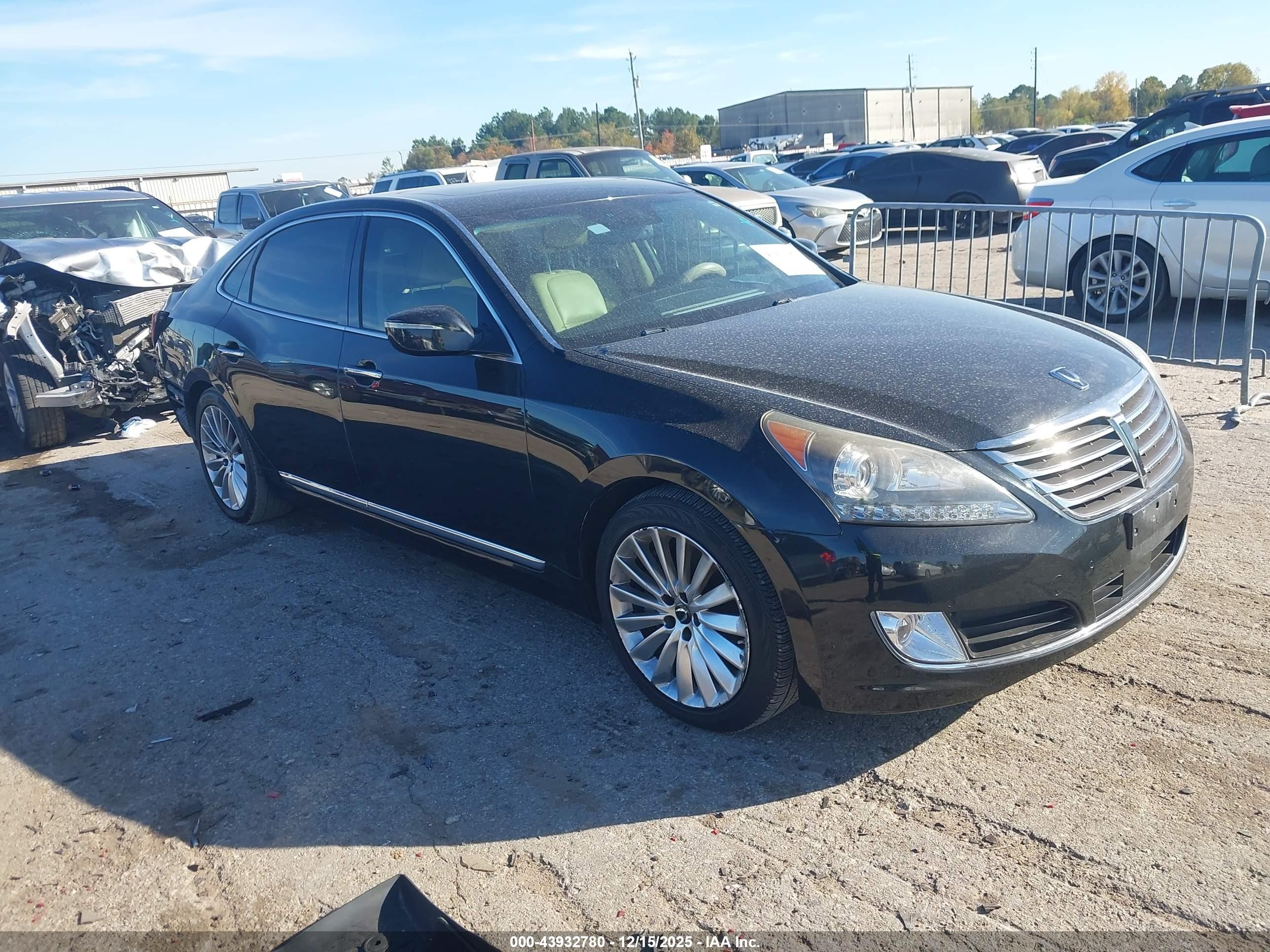 2015 Hyundai Equus Ultimate, VIN KMHGH4JH8FU098419 — Rear end