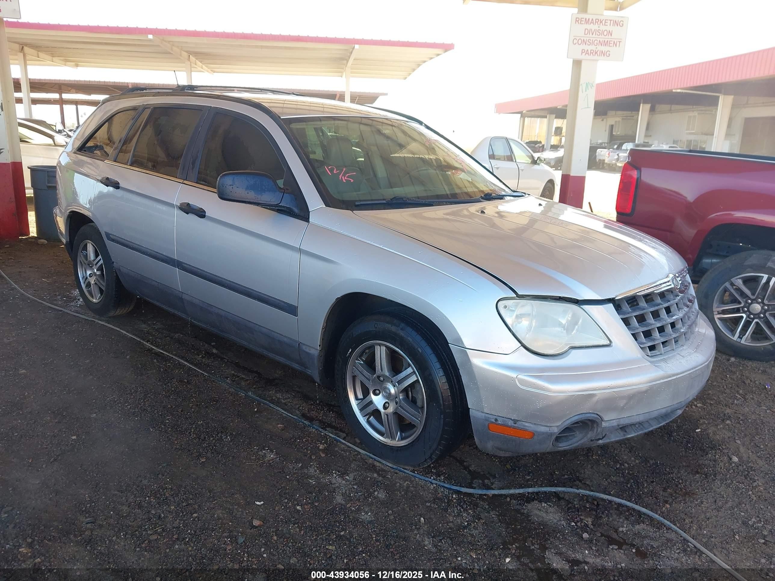 2007 Chrysler Pacifica, VIN 2A8GM48L77R328968 — Normal wear
