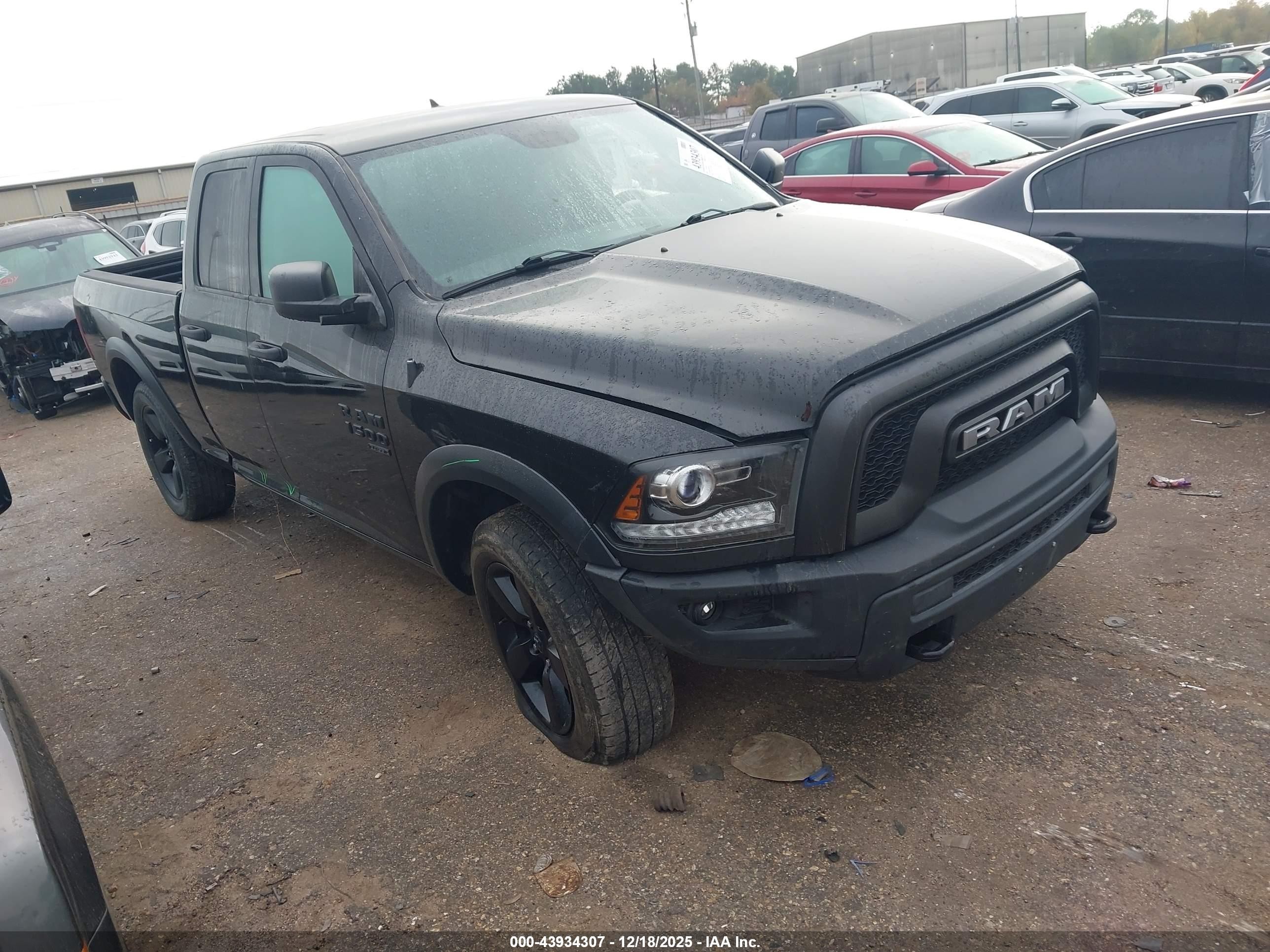 2020 Ram 1500 Warlock, VIN 1C6RR7GG3LS109707 — Rear end