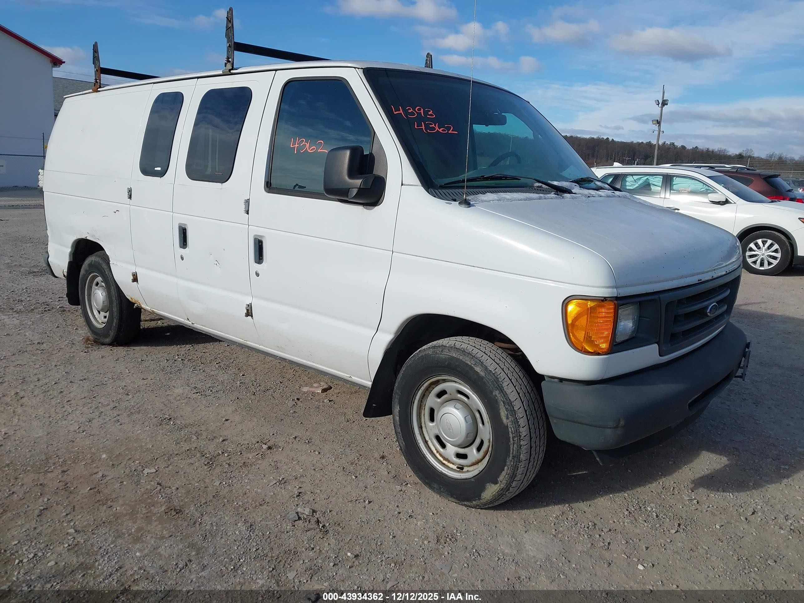 2004 Ford E-150, VIN 1FTRE14L54HB45884 — Normal wear