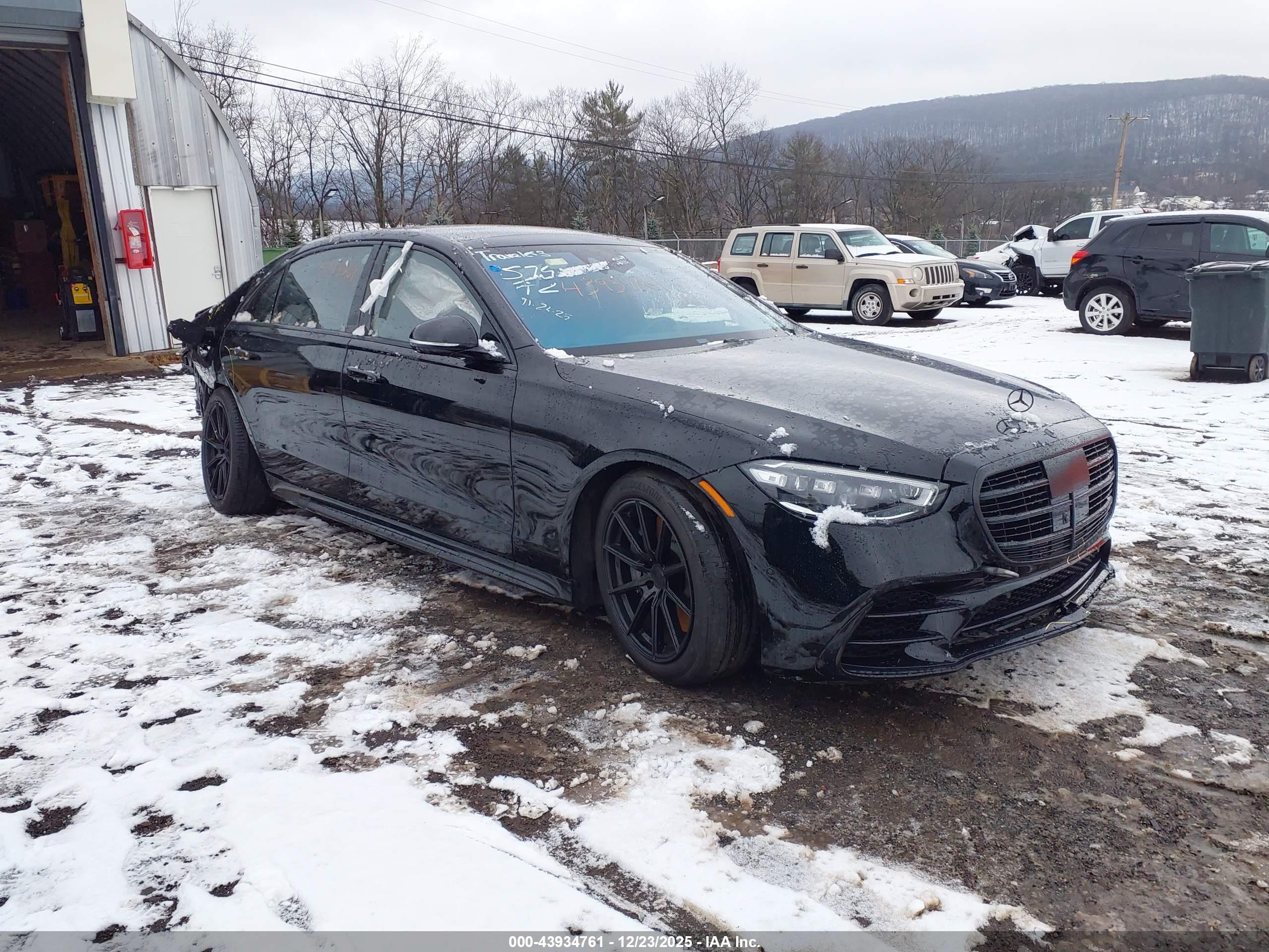 2023 Mercedes-Benz S 580, VIN W1K6G7GB8PA181817 — Rear end