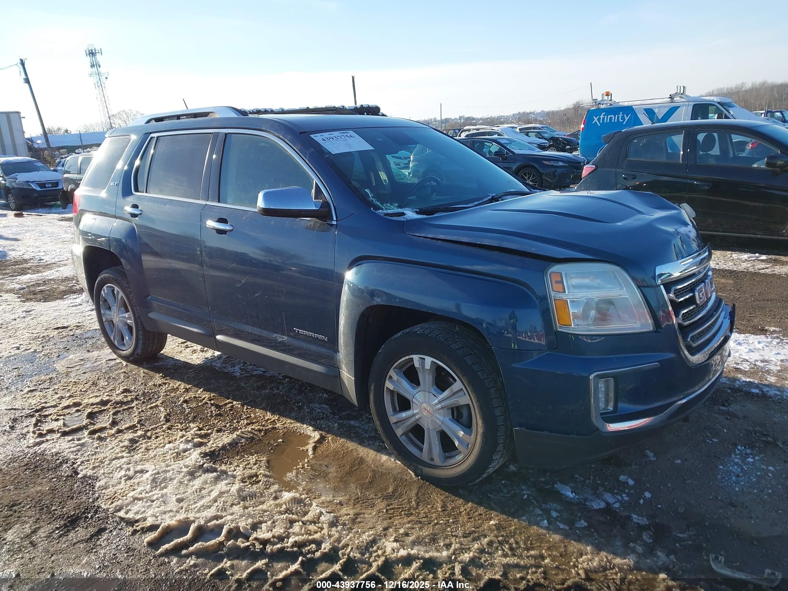 2016 GMC Terrain SLT, VIN 2GKFLUEKXG6180970 — Front end
