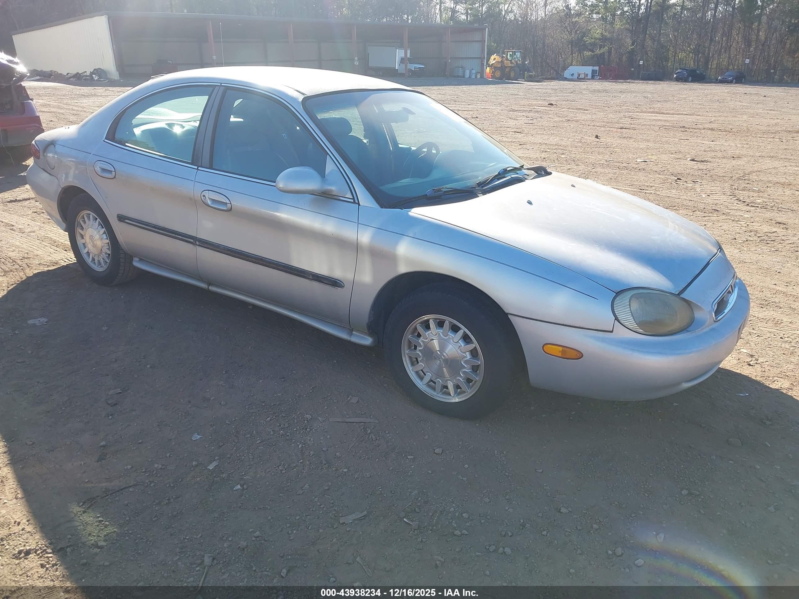 1997 Mercury Sable LS, VIN 1MELM53S6VA663746 — Front end