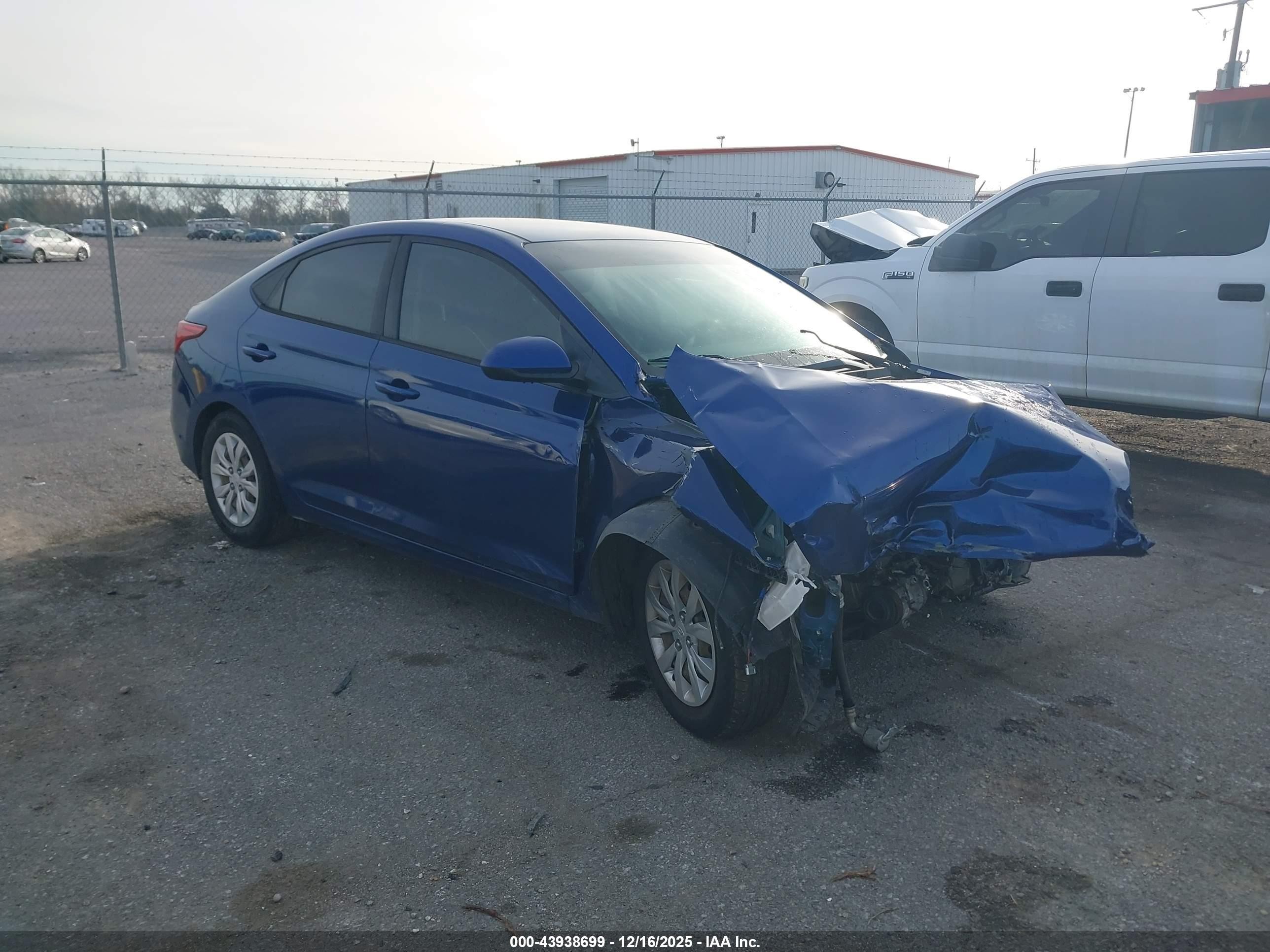 2020 Hyundai Accent SE, VIN 3KPC24A64LE114080 — Front end