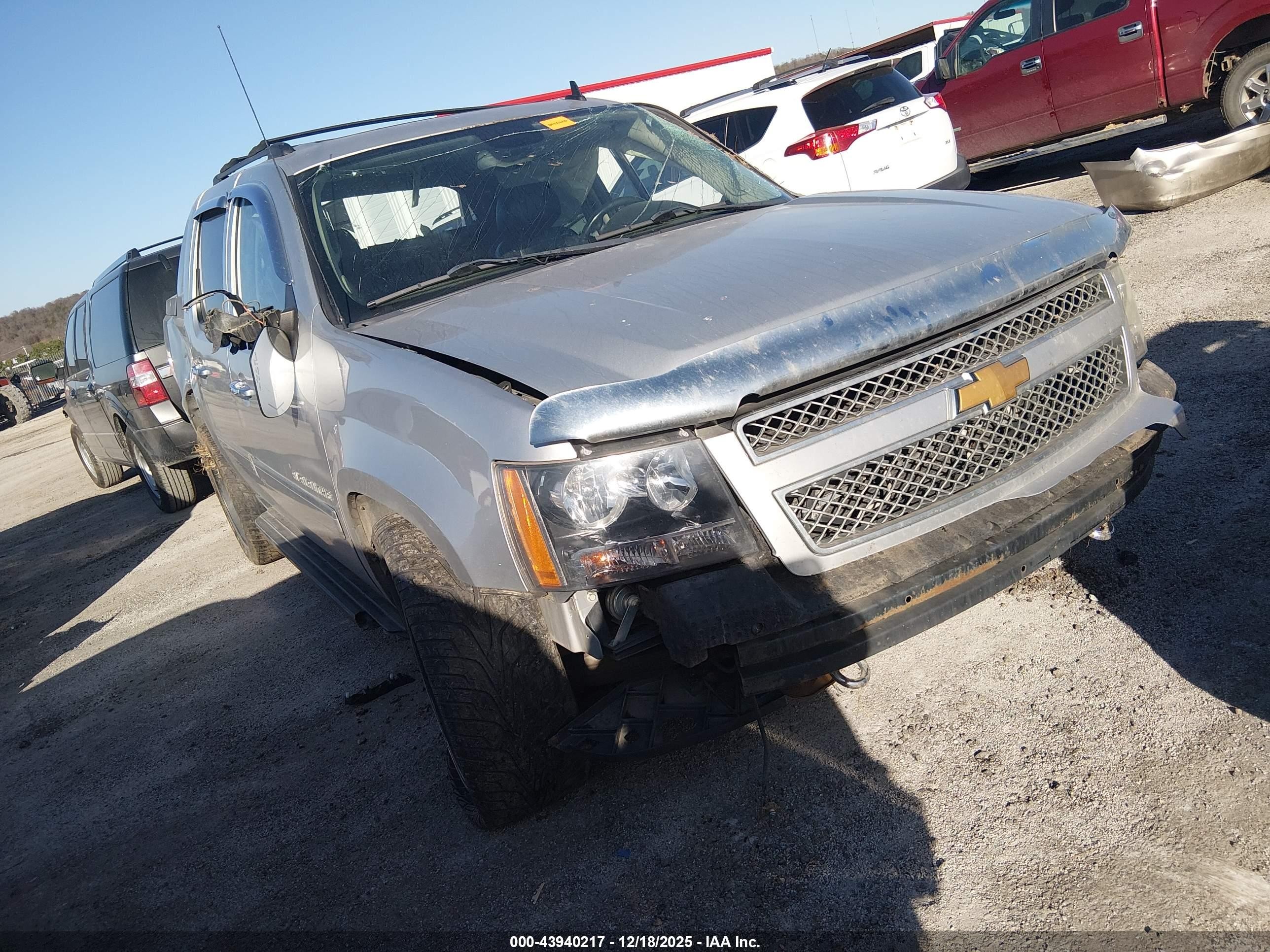 2012 Chevrolet Avalanche LTZ, VIN 3GNTKGE72CG136160 — По всему кузову