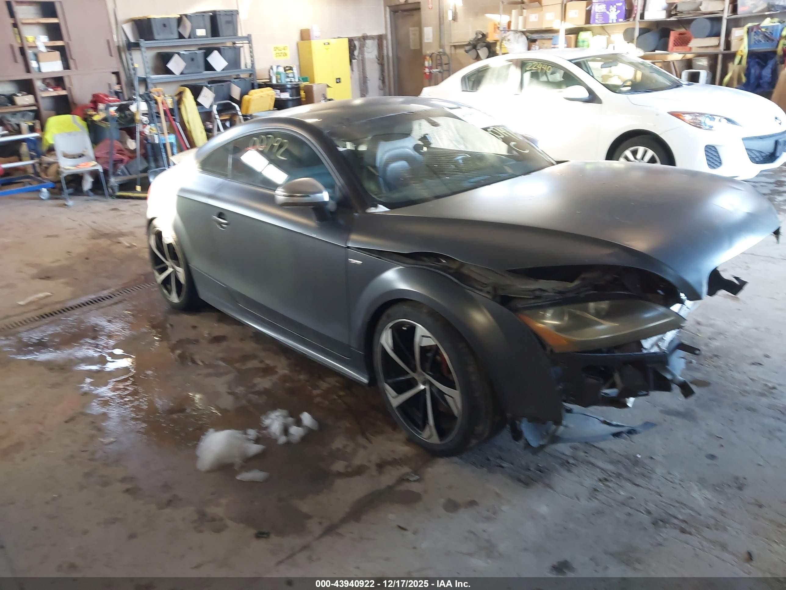 2011 Audi TTS 2.0T Prestige, VIN TRUK1AFK3B1006463 — Front end