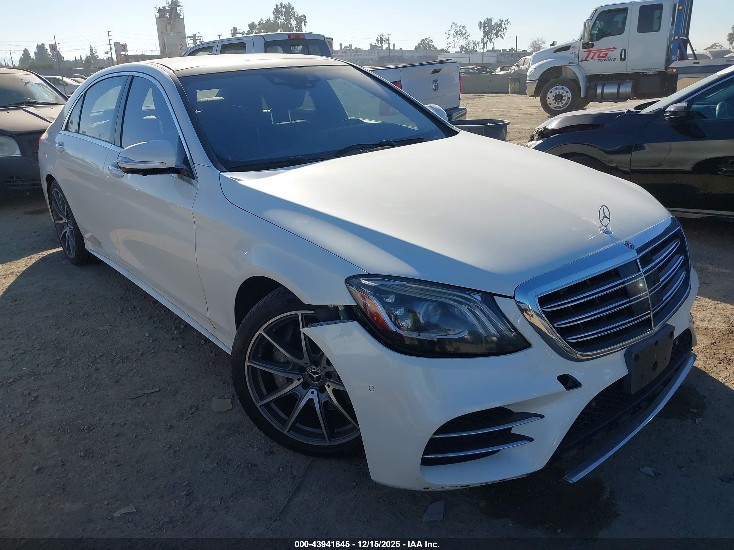 2019 Mercedes-Benz S 560, VIN WDDUG8DB3KA474213 — Front end