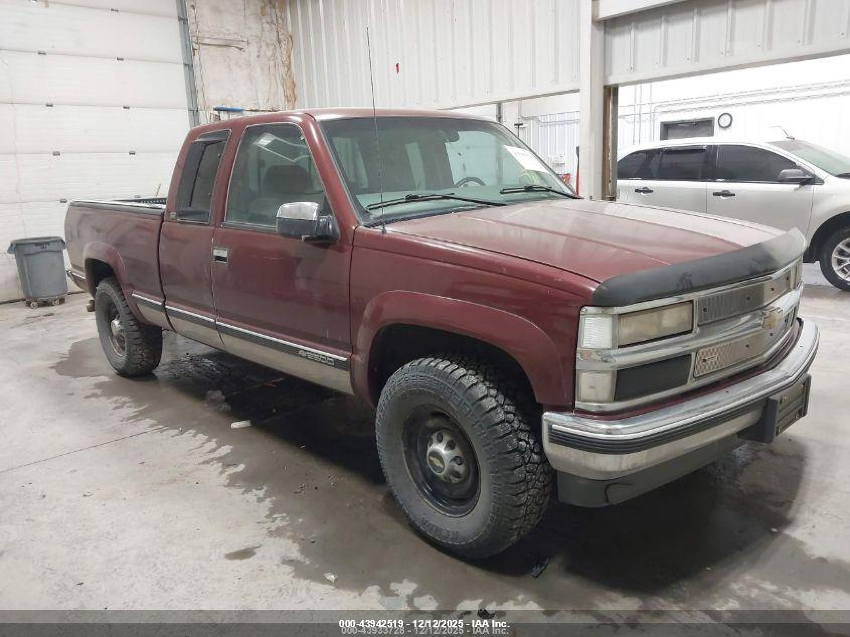 1997 Chevrolet Silverado 2500, VIN 1GCGK29R3VE166609 — All over