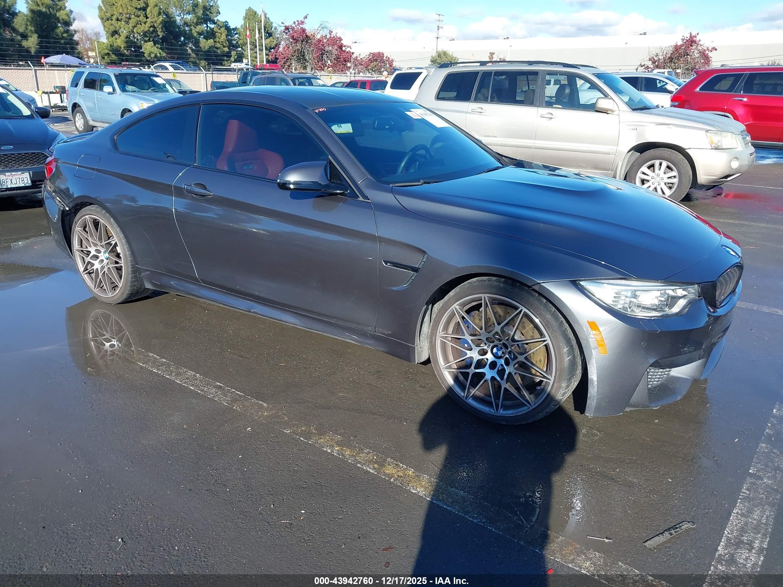2016 BMW M4, VIN WBS3R9C54GK708130 — Rear end