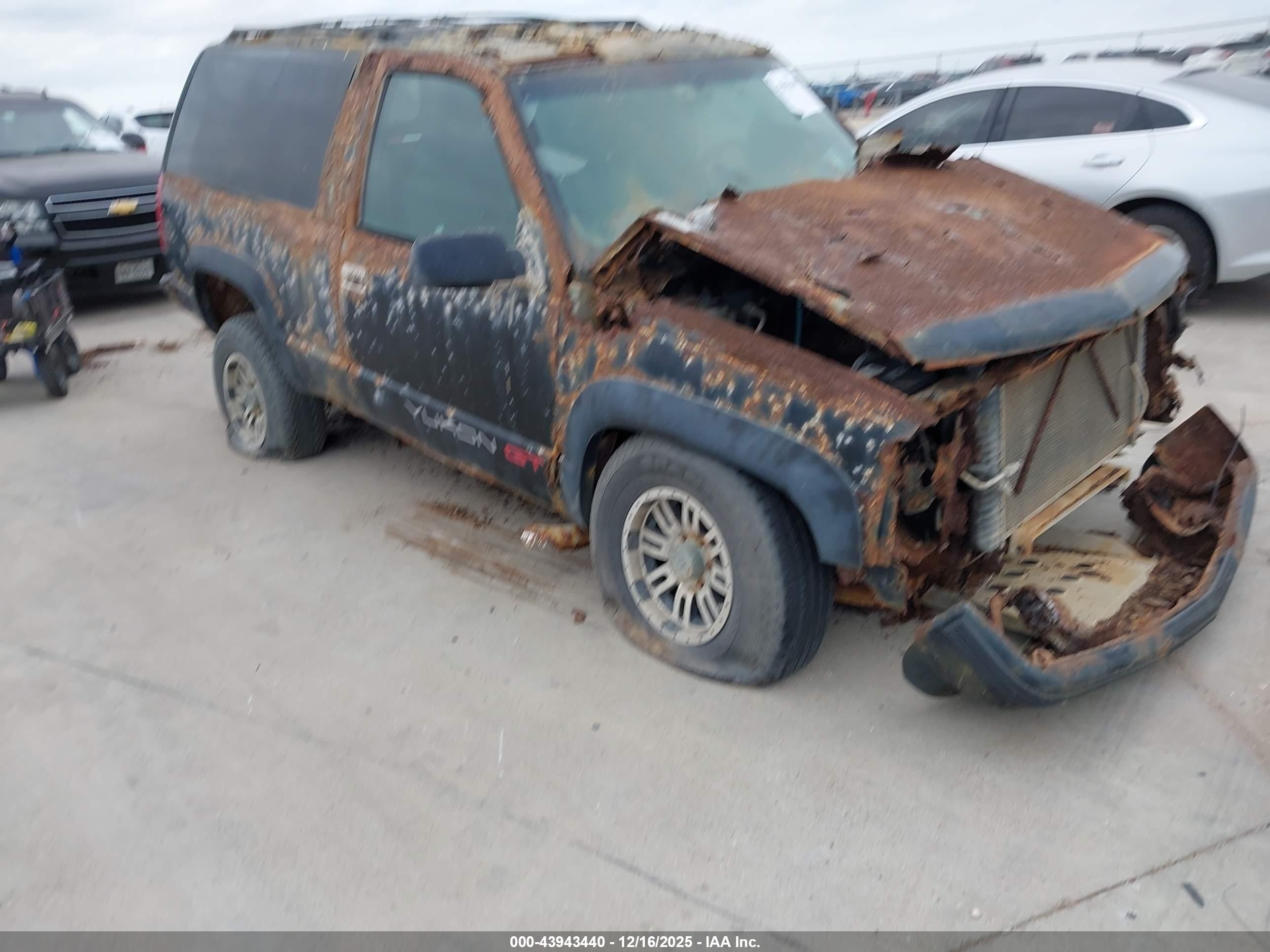 1995 GMC Yukon, VIN 1GKEK18KXSJ720967 — All over