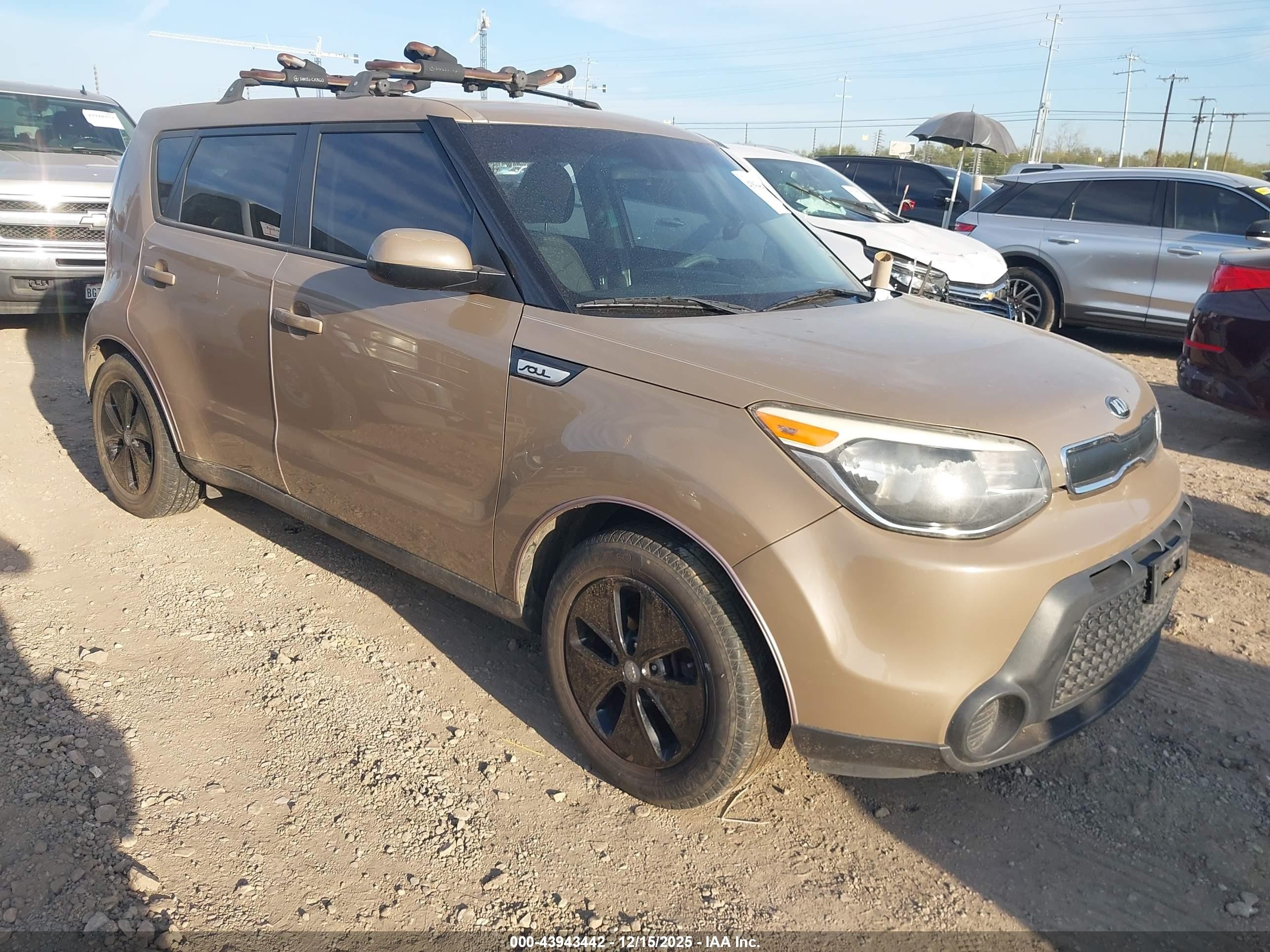 2016 Kia Soul, VIN KNDJN2A29G7307802 — Auction photo