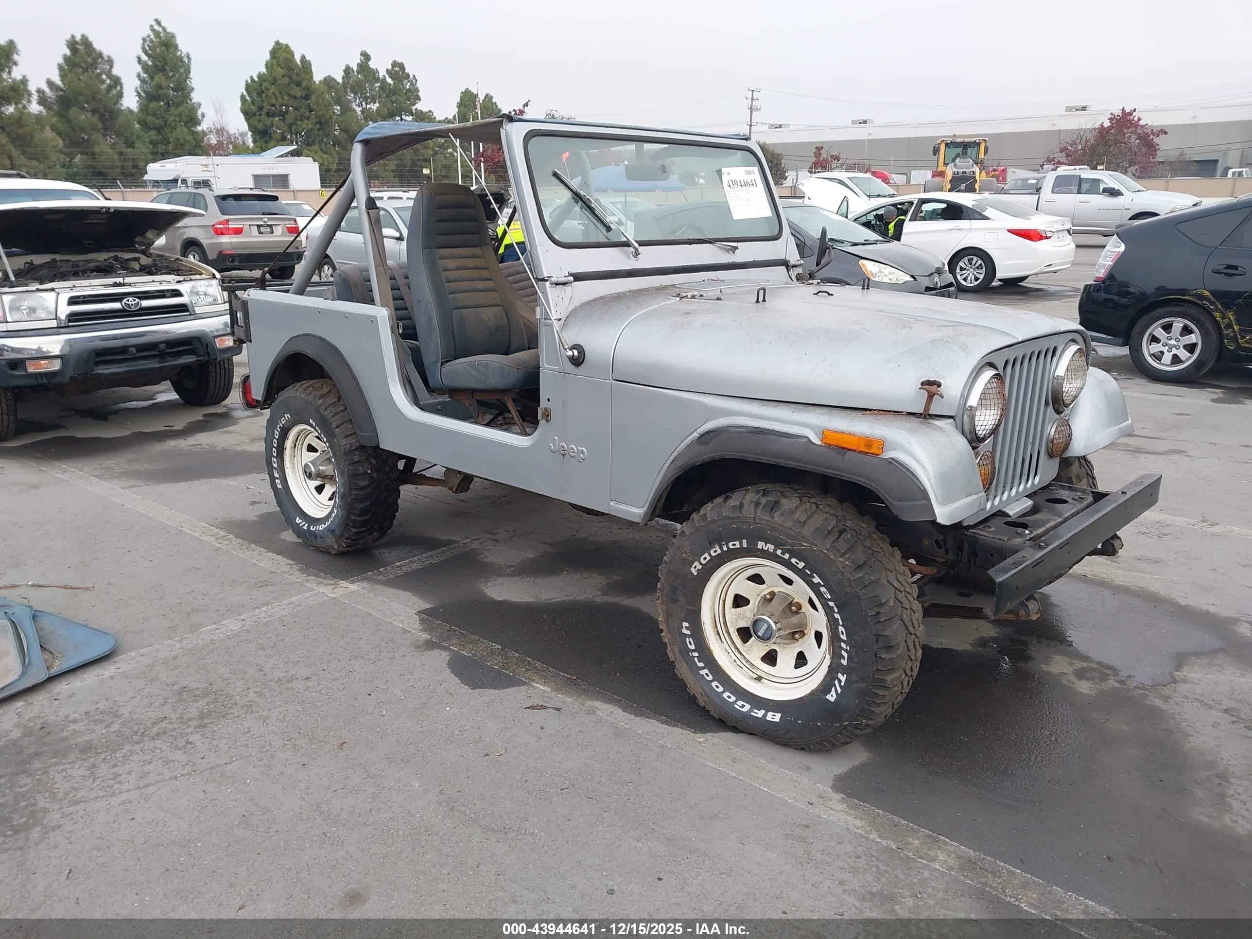 1982 Jeep CJ7, VIN 1JCCN87E6CT063913 — Mechanical