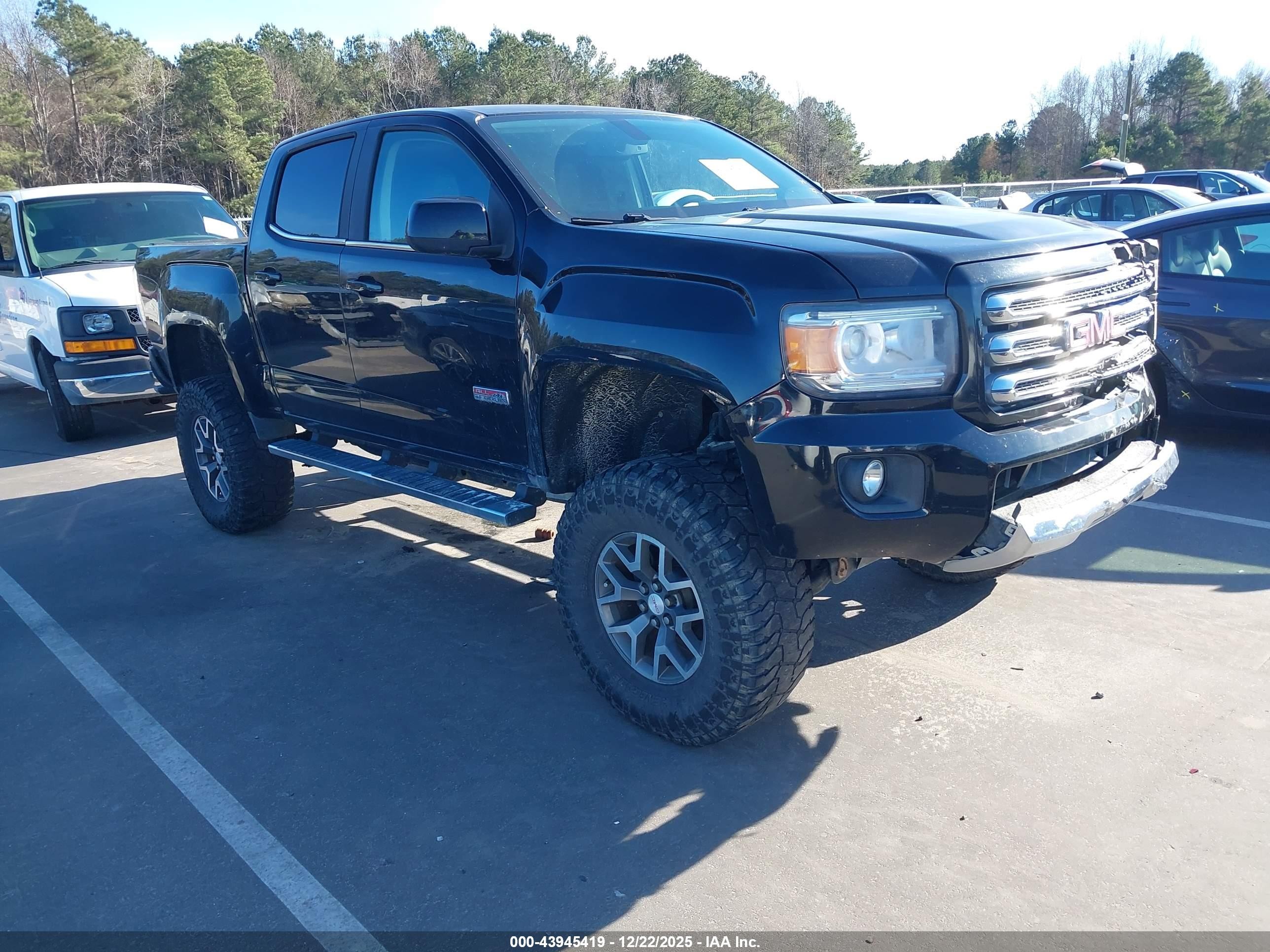 2015 GMC Canyon 4WD SLE, VIN 1GTG6BE35F1176010 — Front end