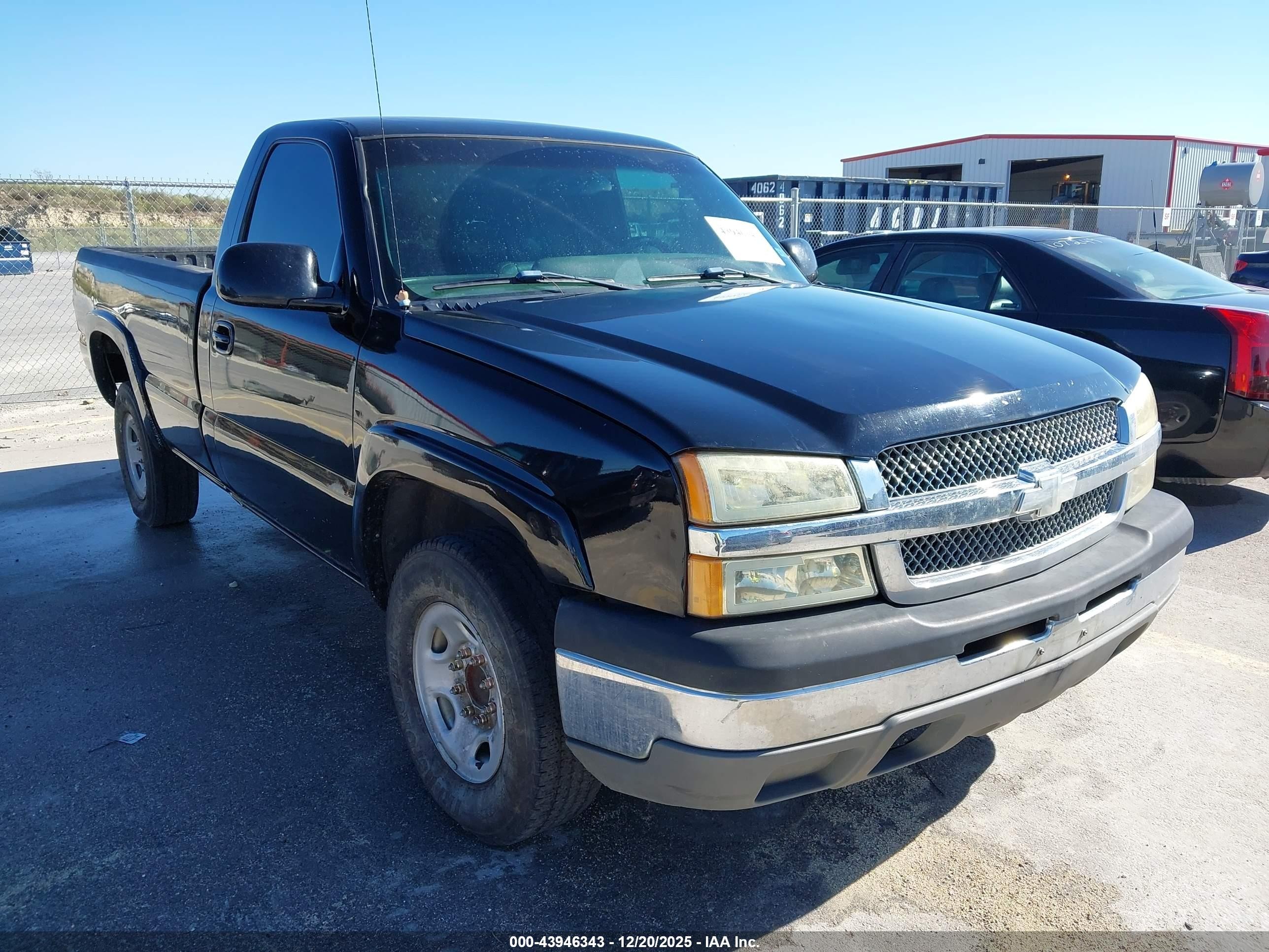 2003 Chevrolet Silverado 2500 Work Truck, VIN 1GCGC24U33Z346106 — Normal wear