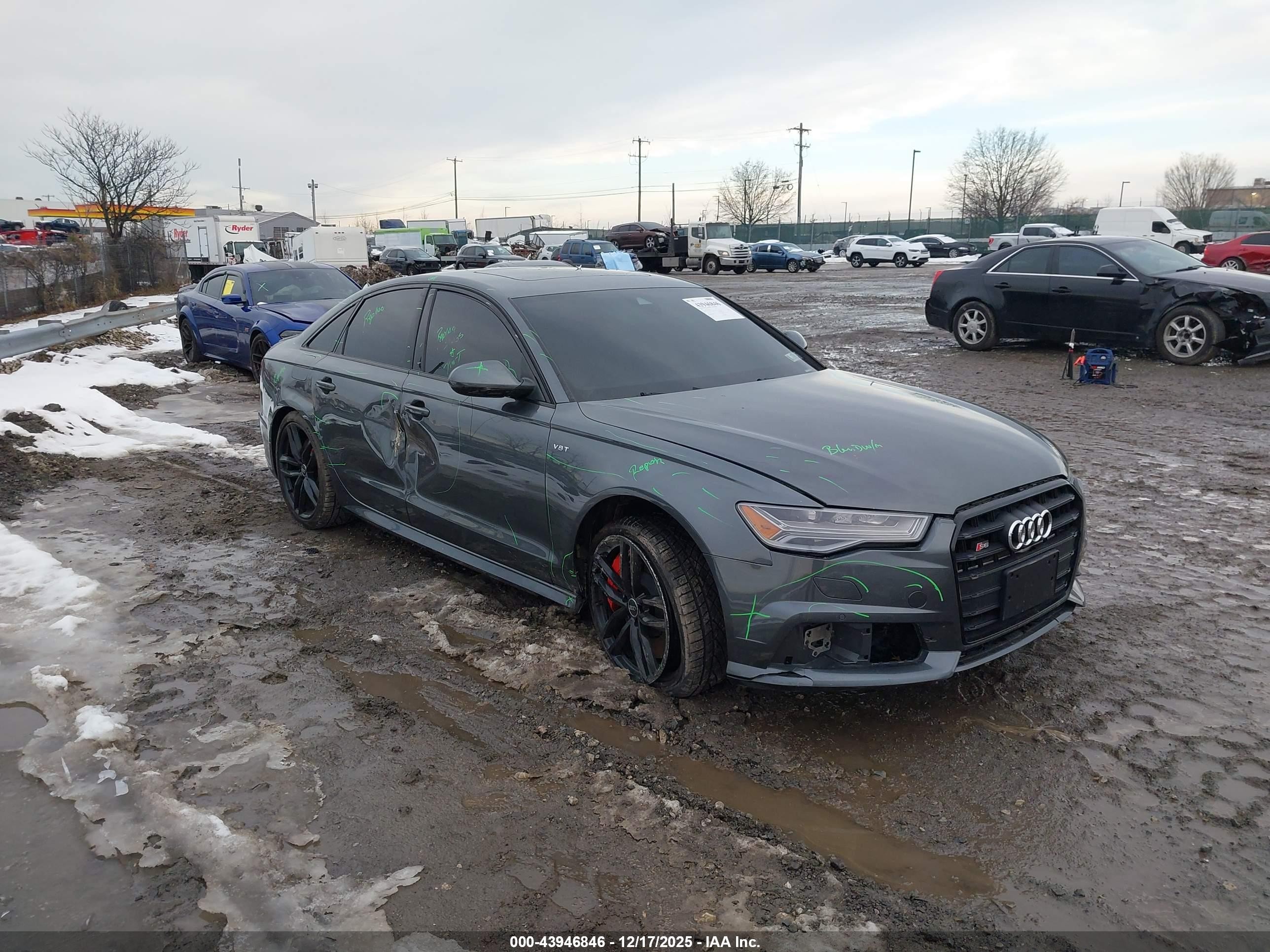 2018 Audi S6 Premium Plus, VIN WAUFFAFC9JN040921 — Side
