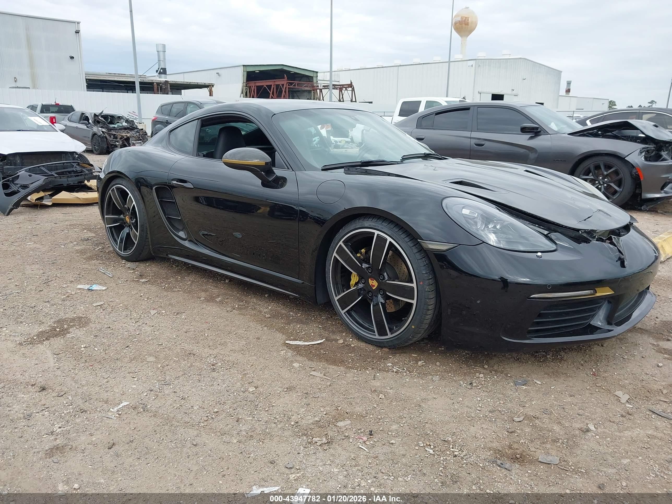 2018 Porsche 718 Cayman, VIN WP0AA2A87JK261410 — Front end