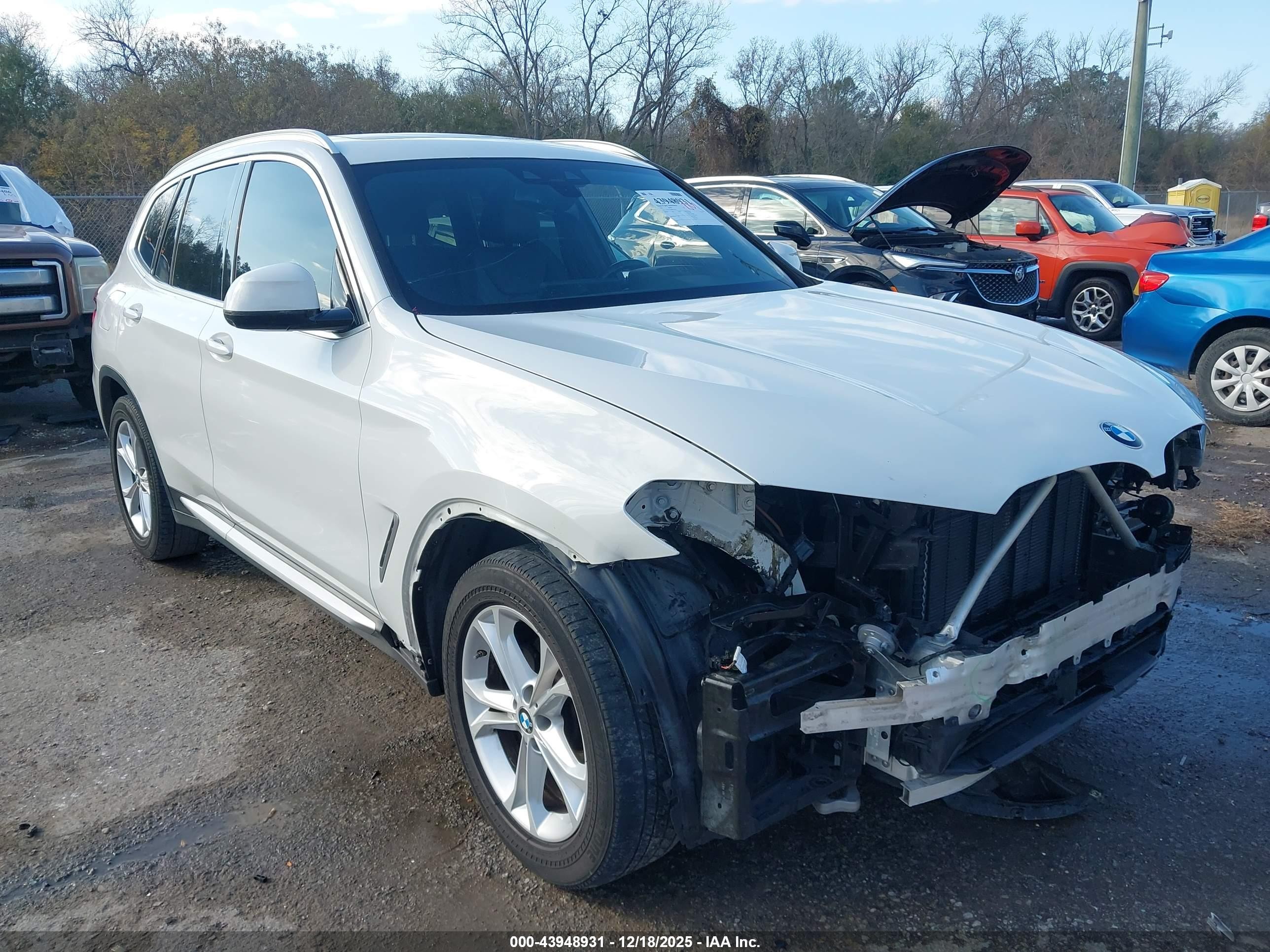 2021 BMW X3 sDrive30i, VIN 5UXTY3C04M9F71965 — Front end