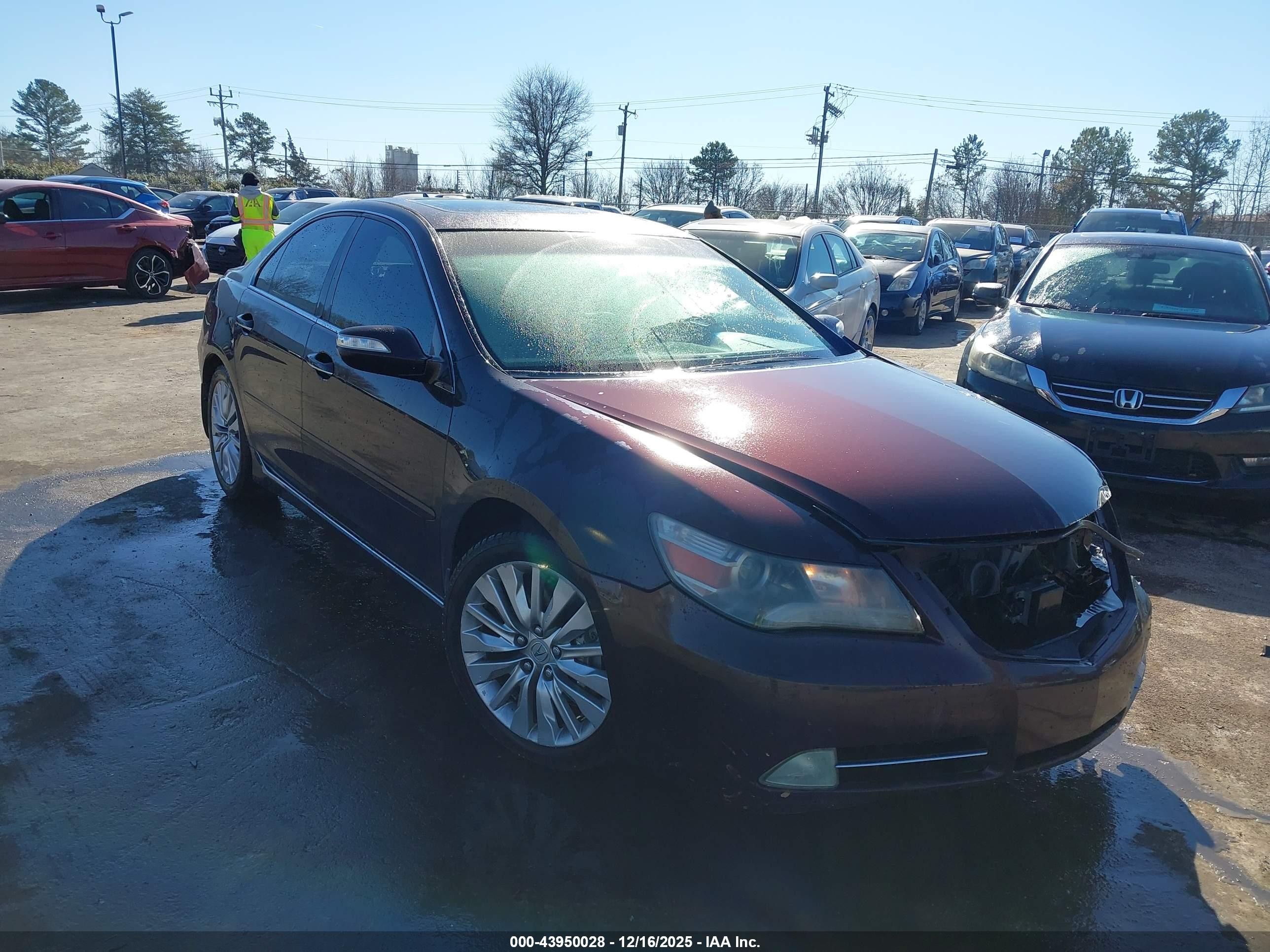 2011 Acura RL Technology, VIN JH4KB2F66BC000174 — Front end
