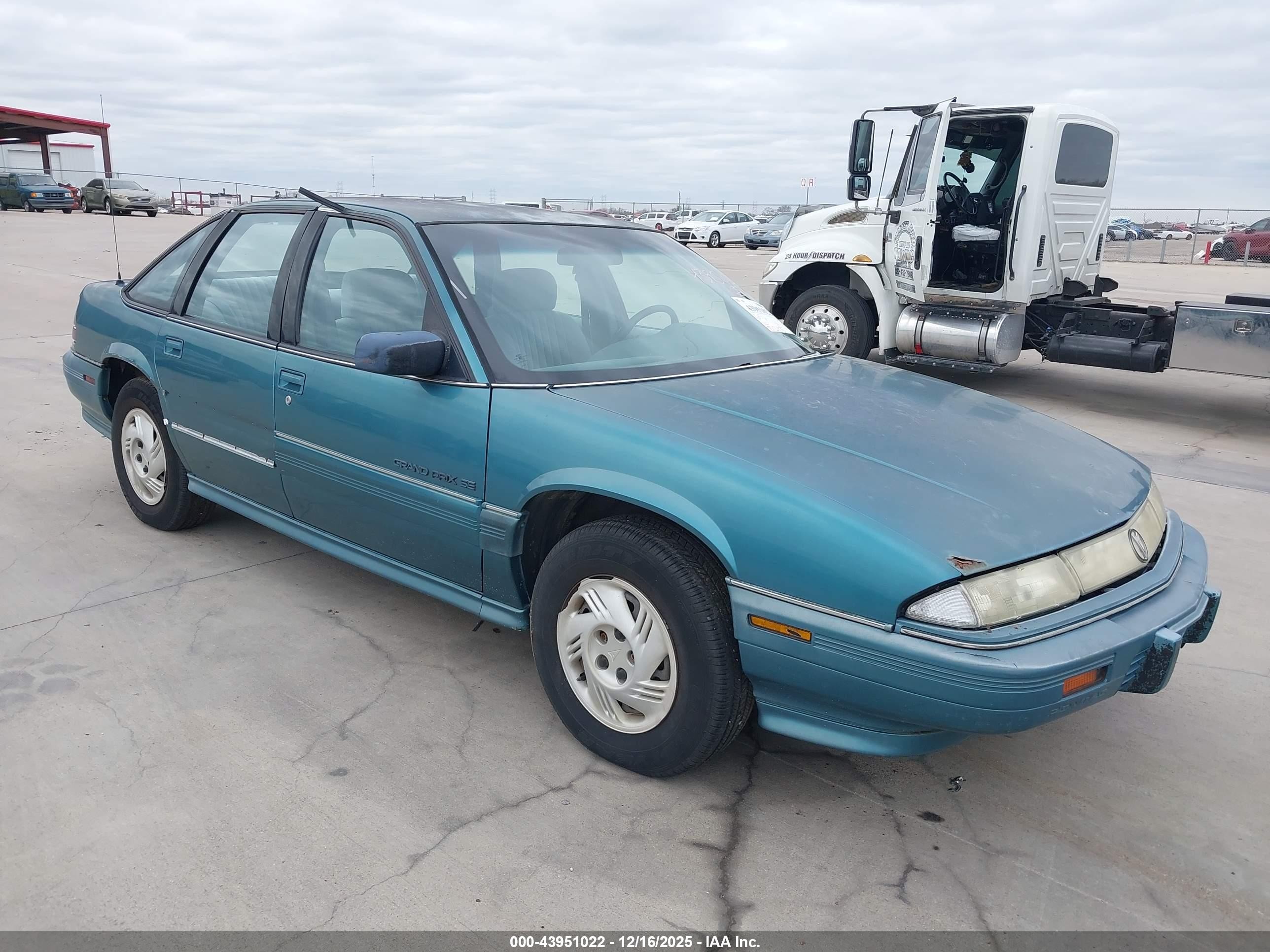 1995 Pontiac Grand Prix SE, VIN 1G2WJ52M9SF274712 — Side