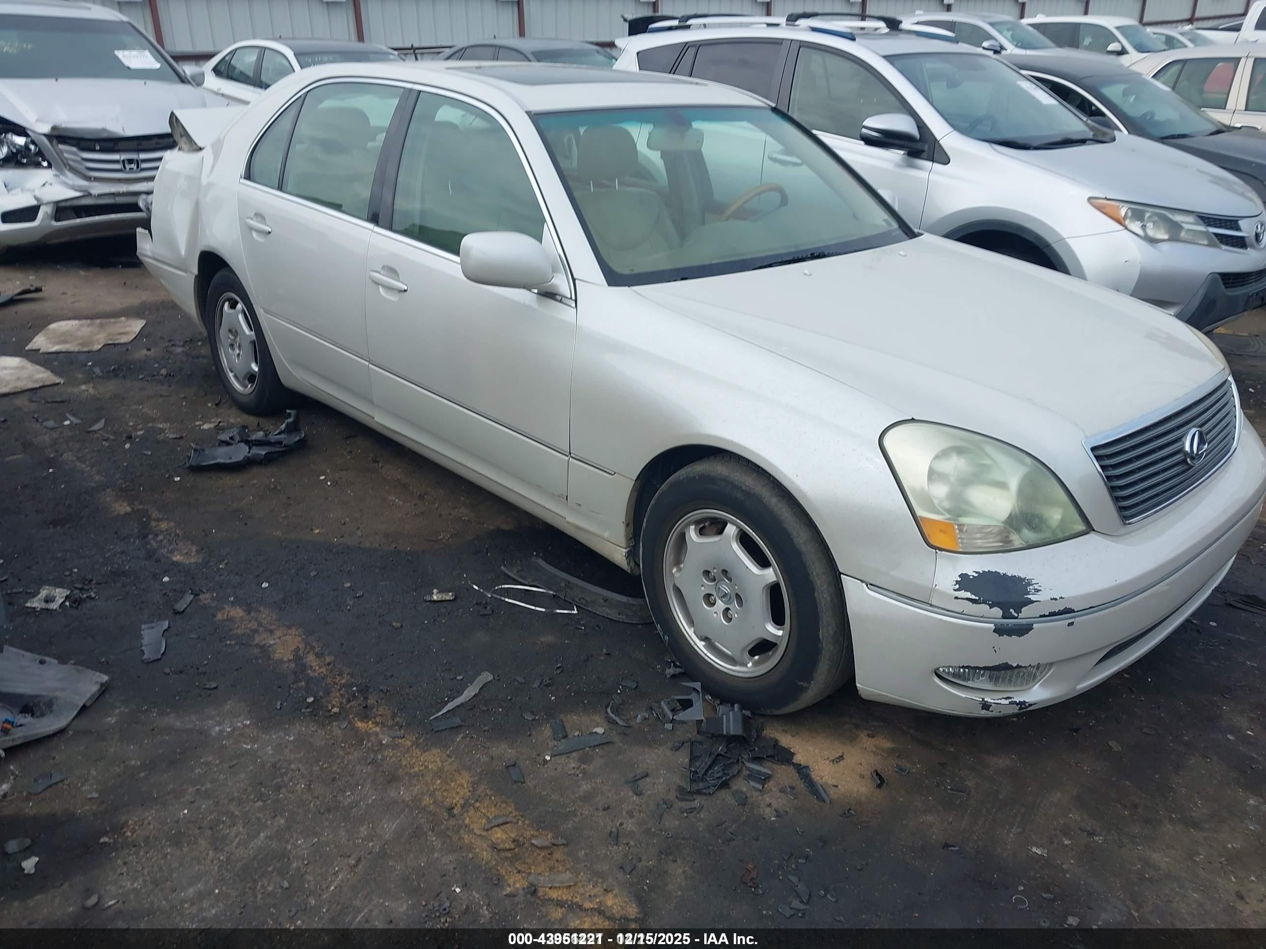 2002 Lexus LS 430, VIN JTHBN30F120086243 — Rear end