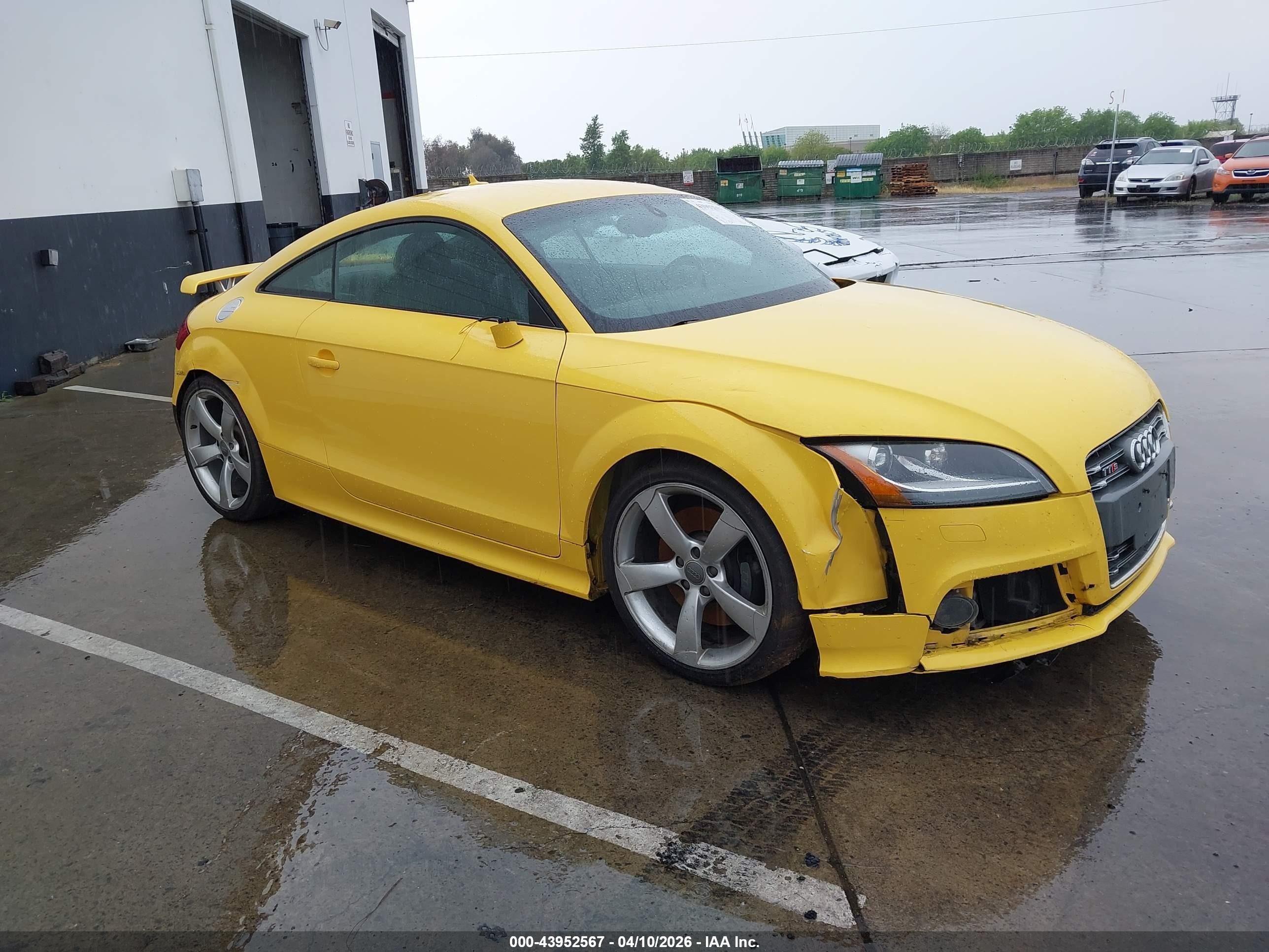 2015 Audi TTS 2.0T, VIN TRUB1AFK0F1000254 — Перед