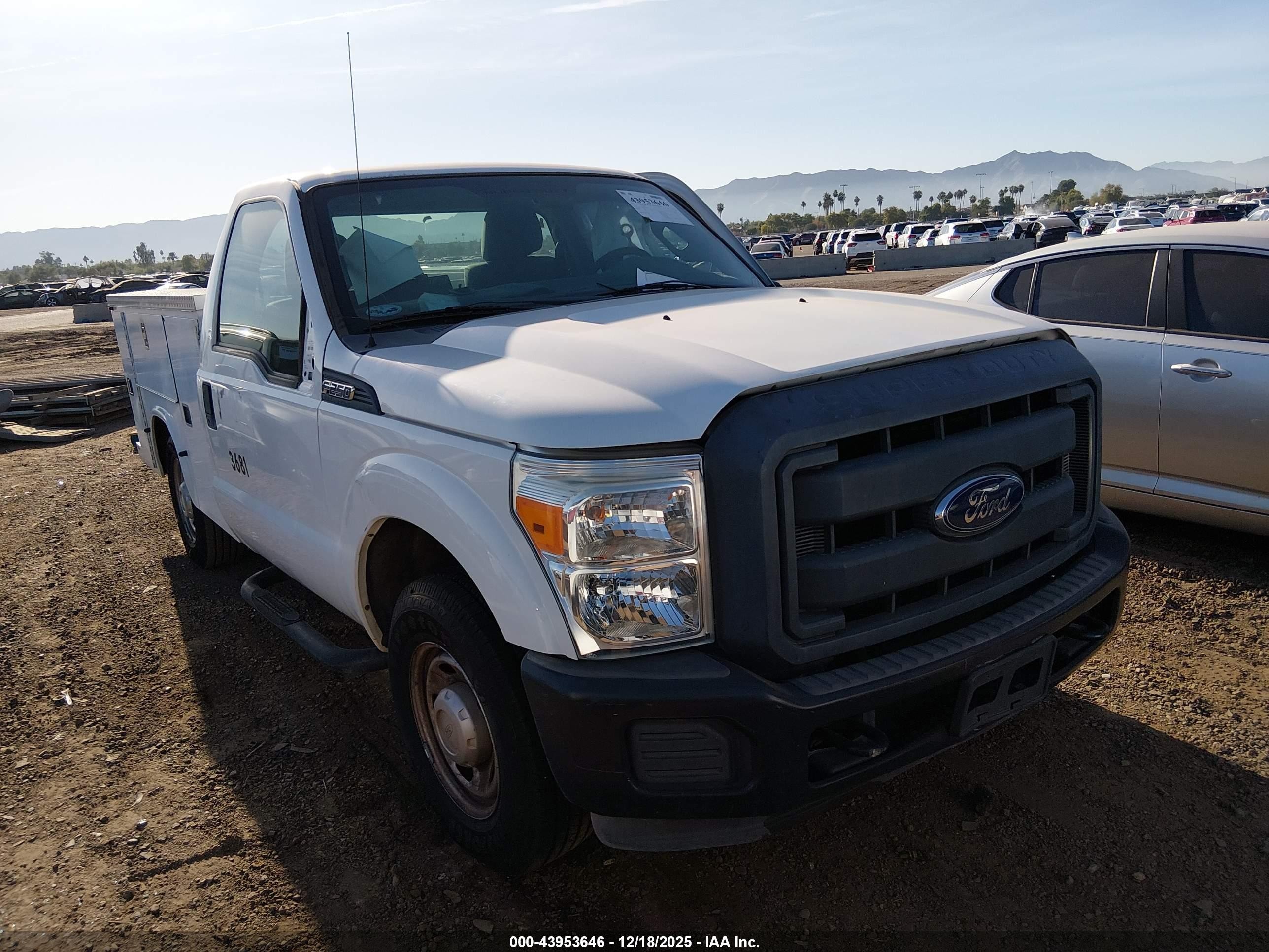 2012 Ford F-250 XL, VIN 1FTBF2A67CED19165 — Бок