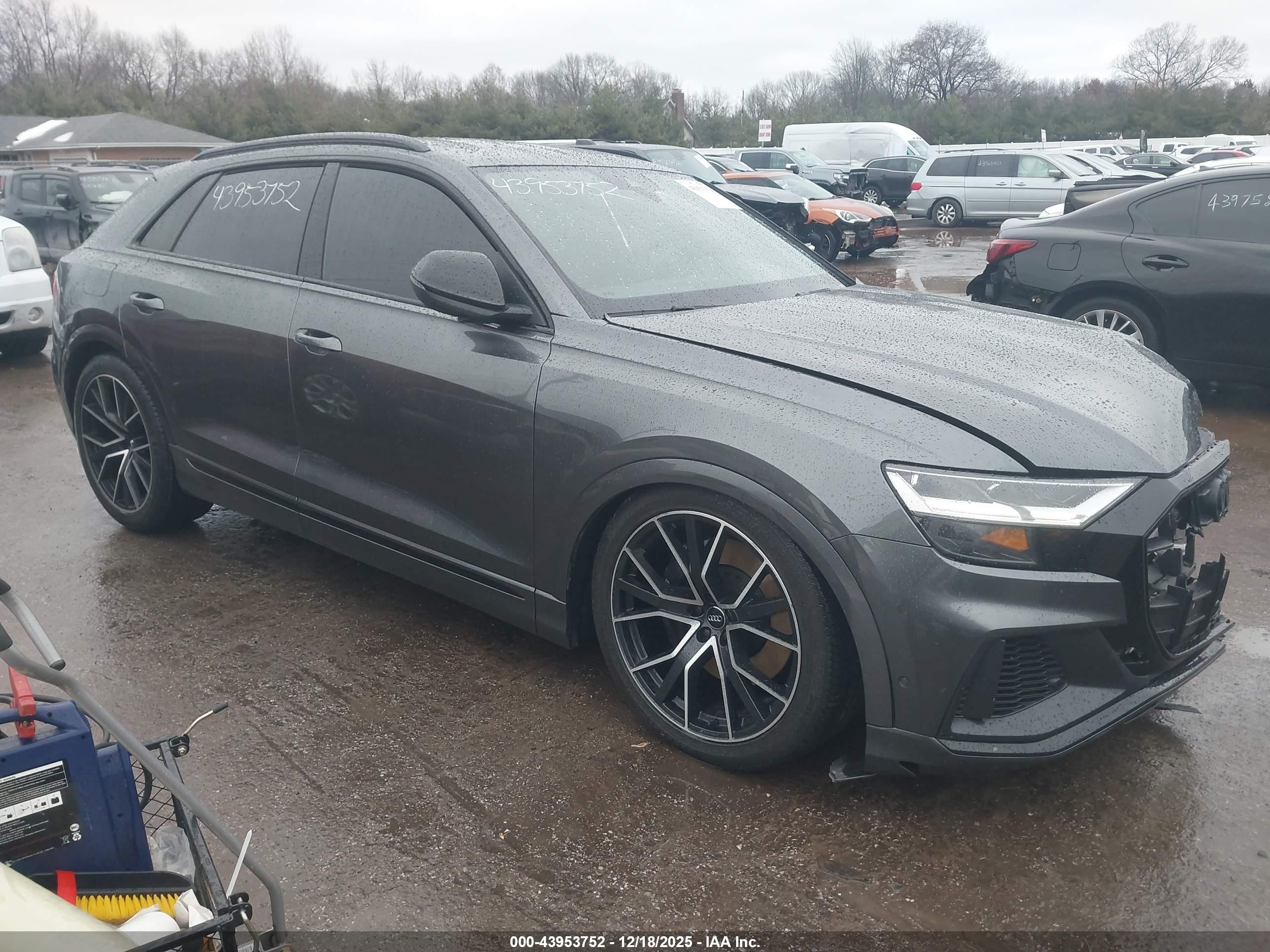 2020 Audi SQ8 Premium Plus, VIN WA1AWAF17LD025235 — Front end