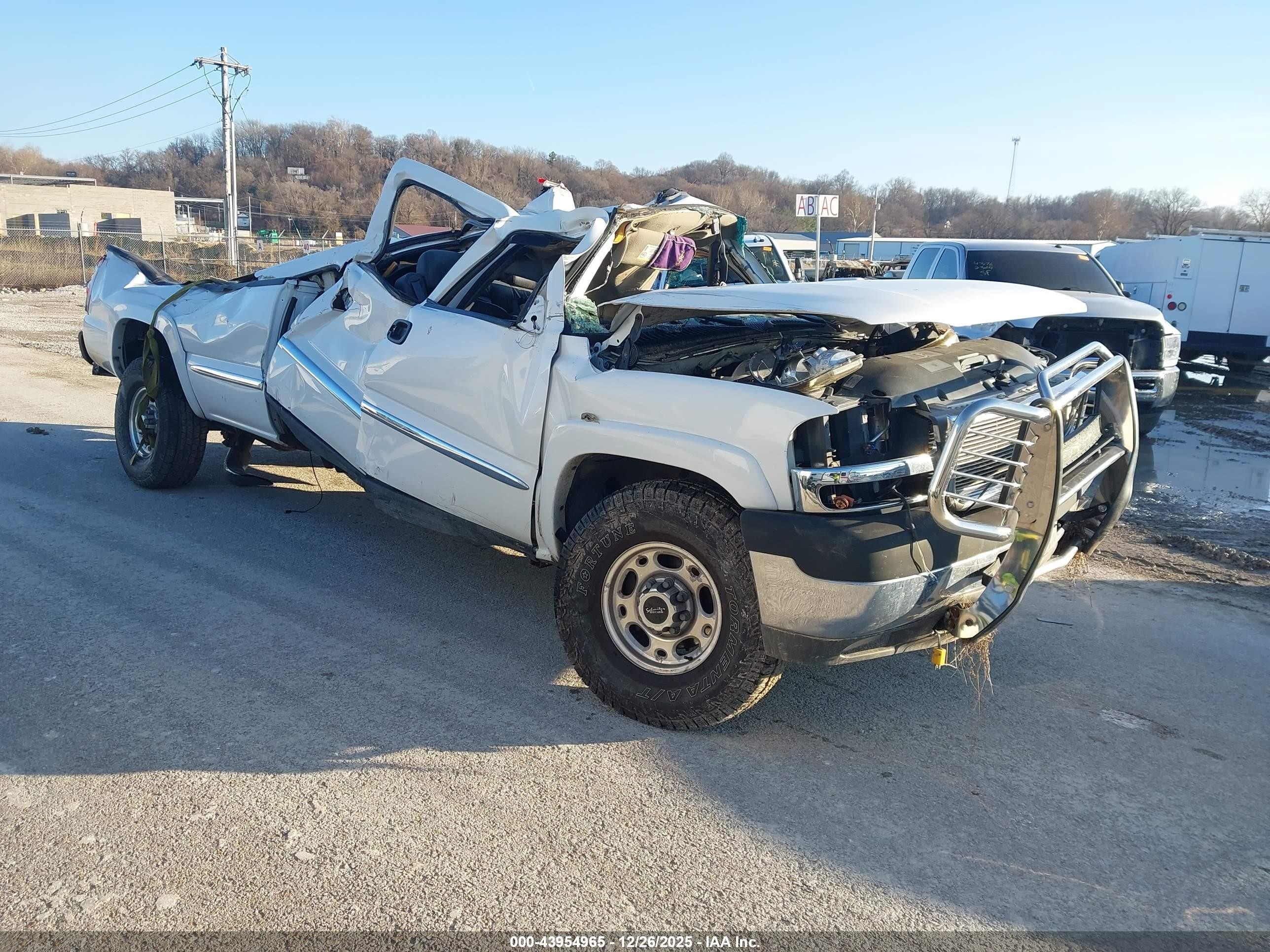 2002 GMC Sierra 2500HD, VIN 1GTHK23192F169785 — Rollover