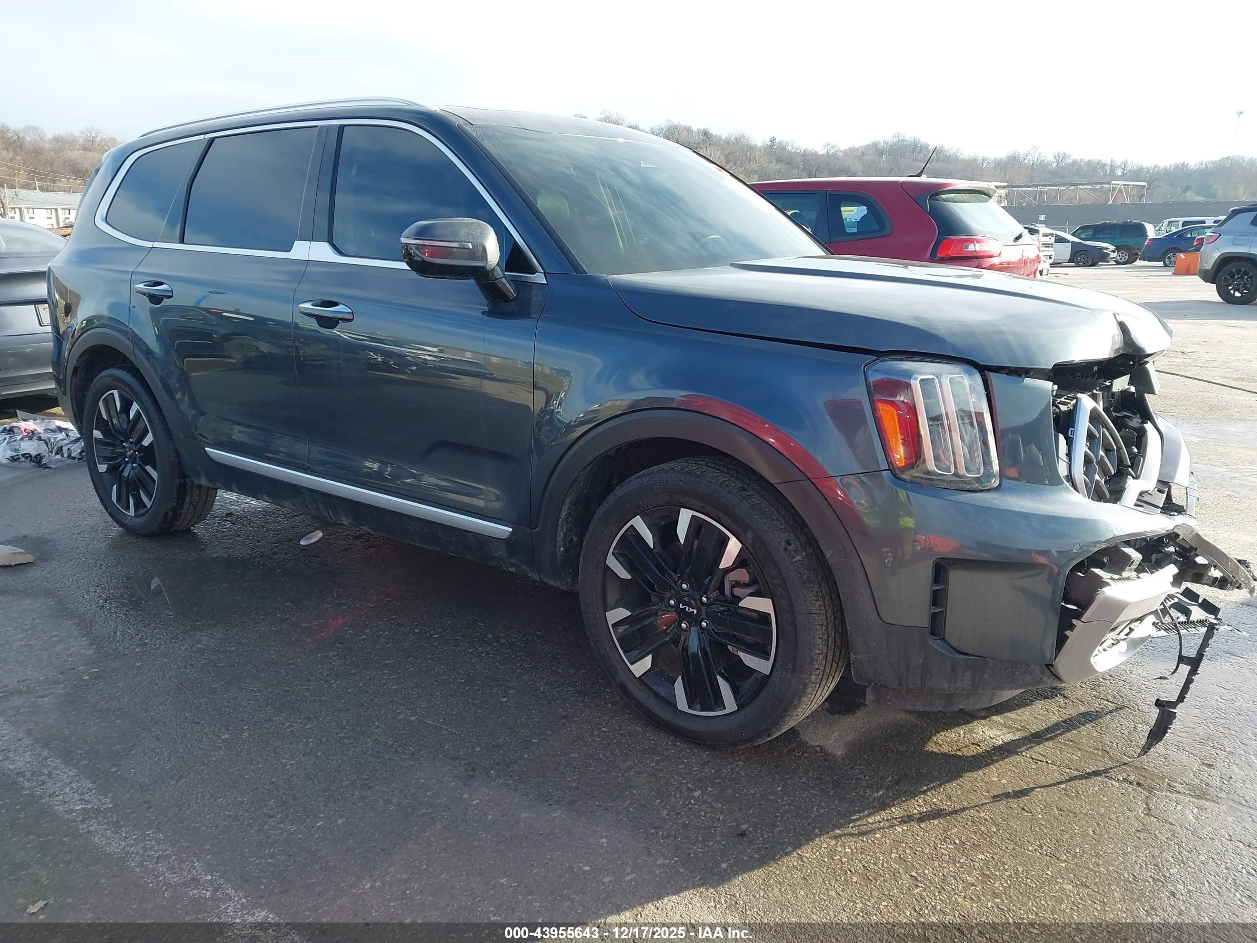 2023 Kia Telluride SX Prestige X-Pro, VIN 5XYP5DGCXPG355205 — Front end
