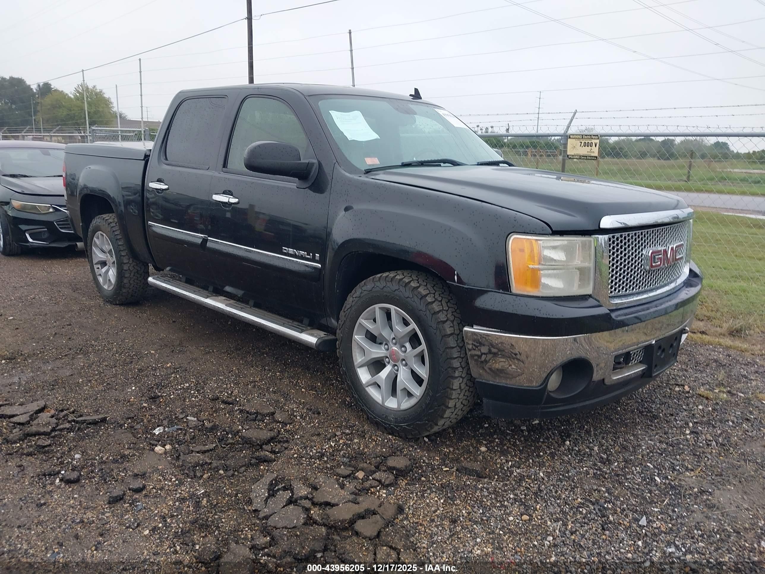 2008 GMC Sierra Denali, VIN 2GTEC638X81147119 — Repossession