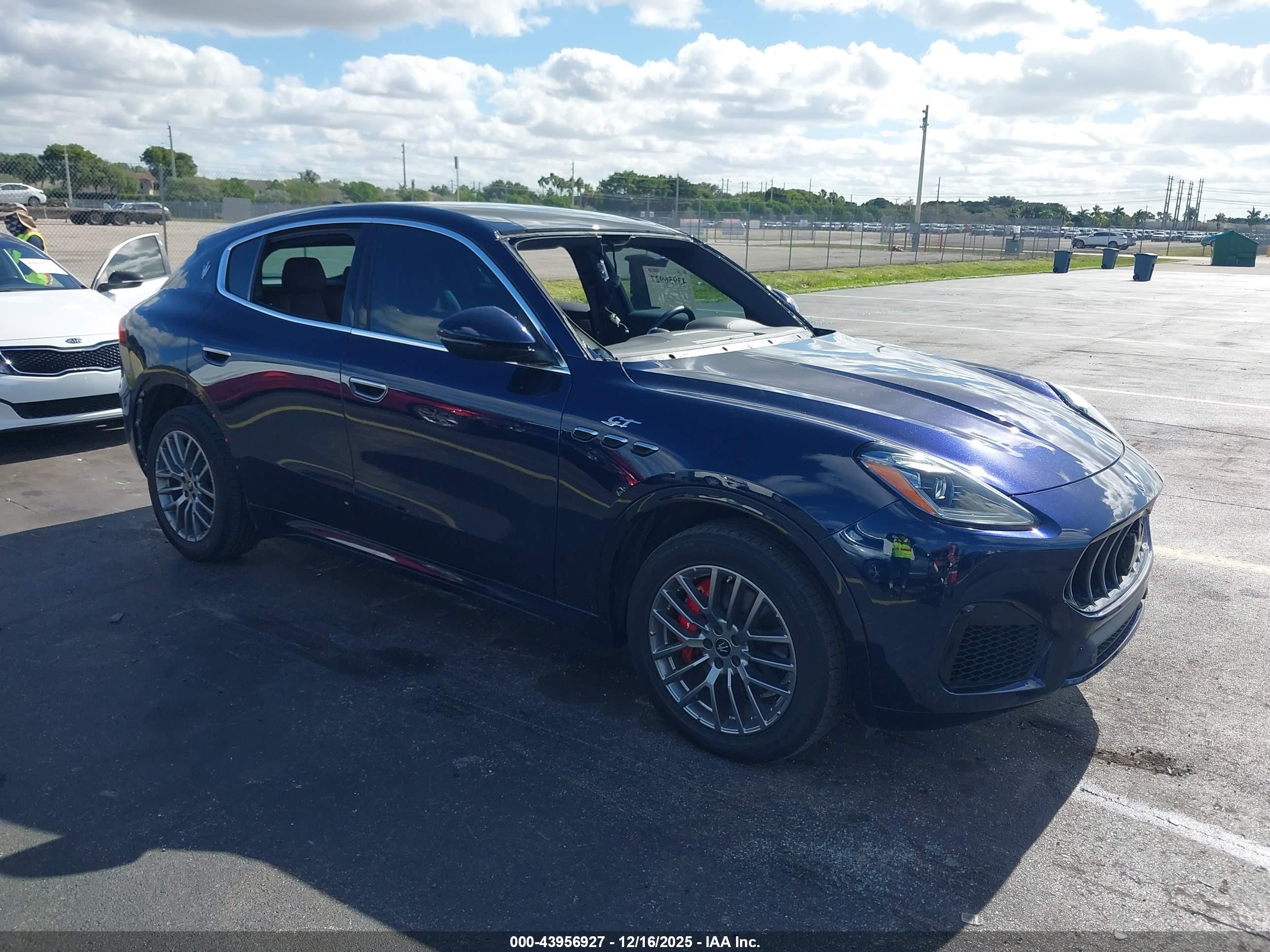 2023 Maserati Grecale GT, VIN ZN682AVA3P7442503 — Roof